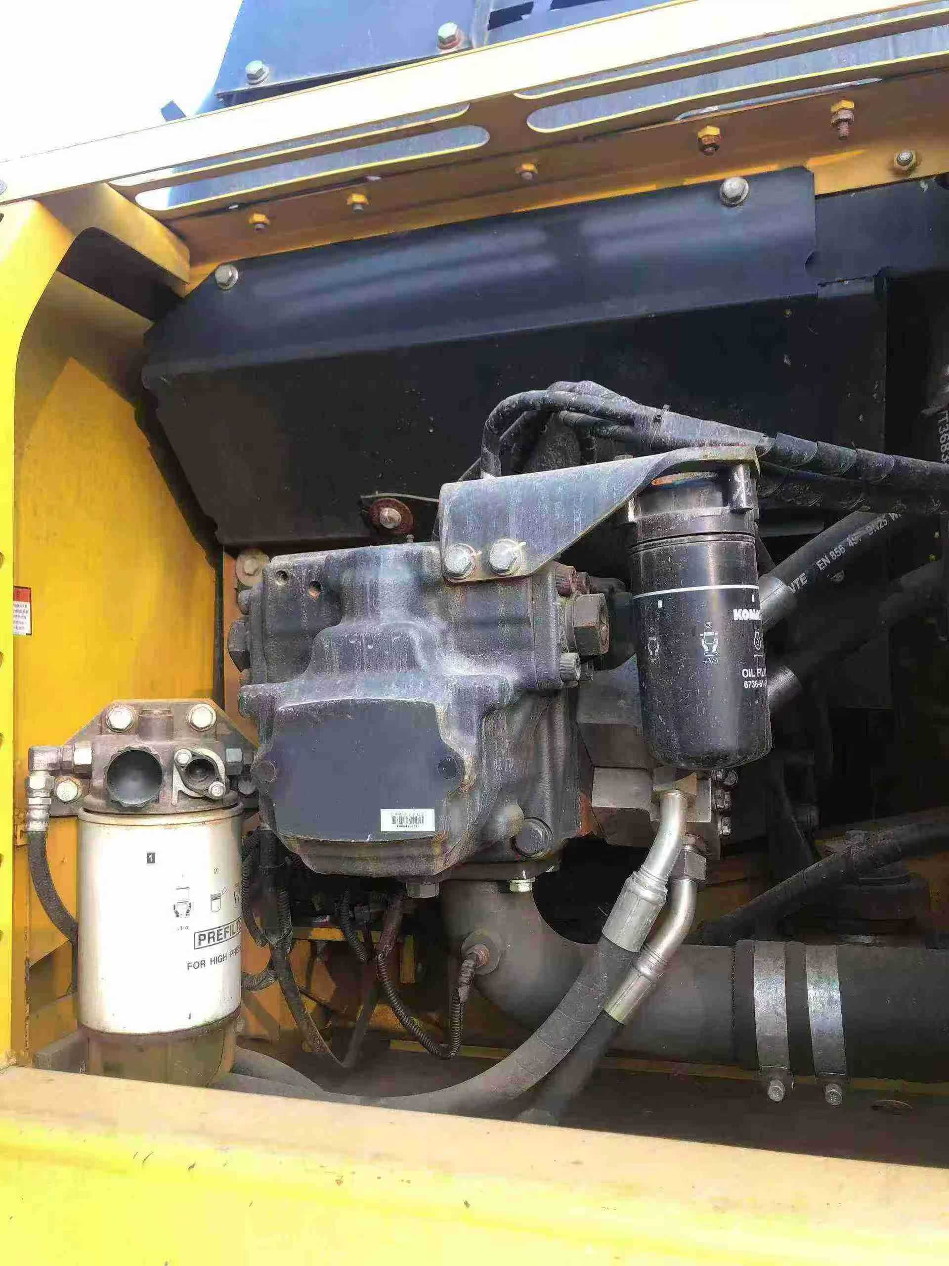 Used Komatsu PC200-8 Excavator 2016 Model / 6