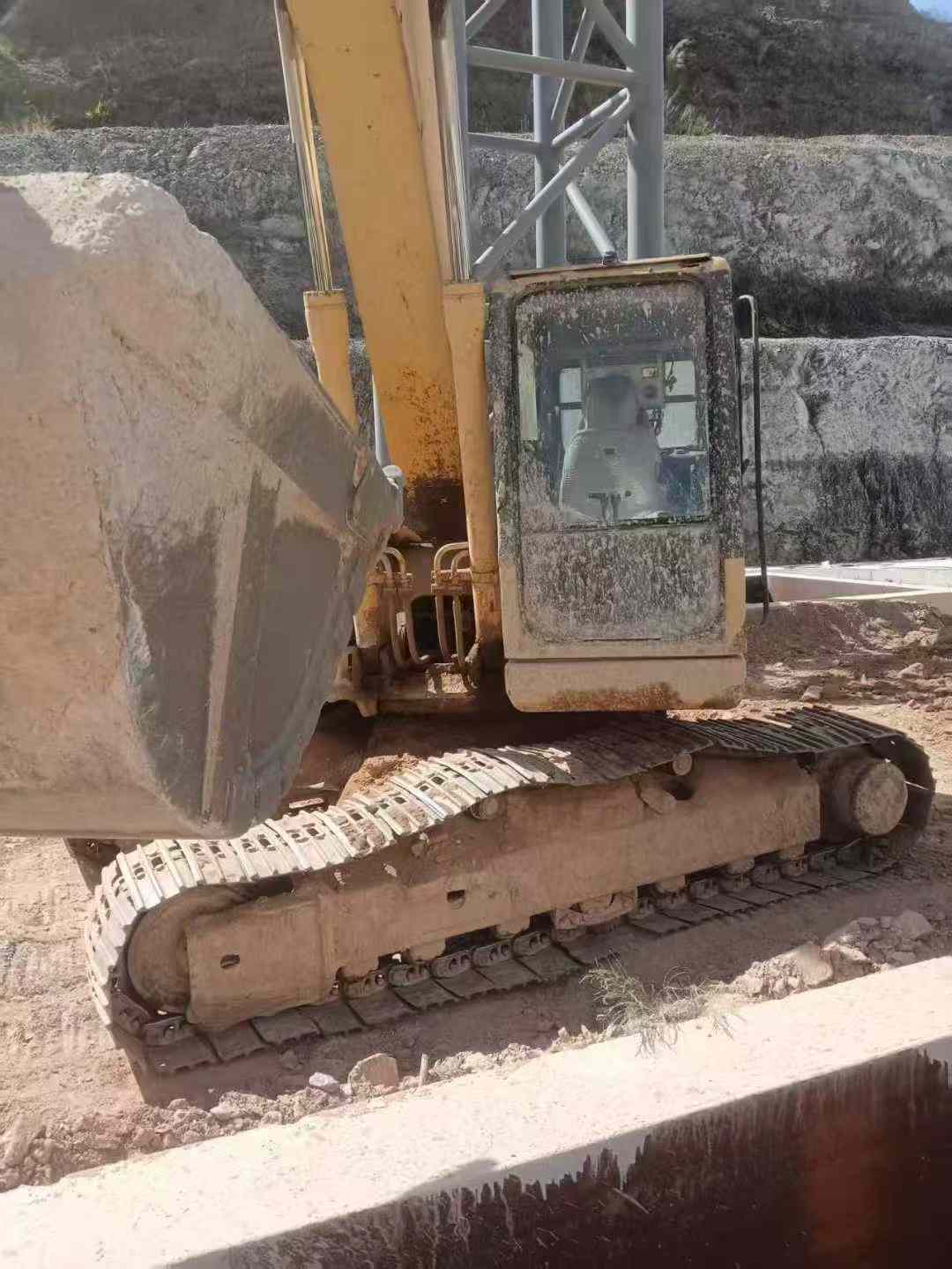 Used Komatsu PW200-7 Excavator 2016 Model / 8