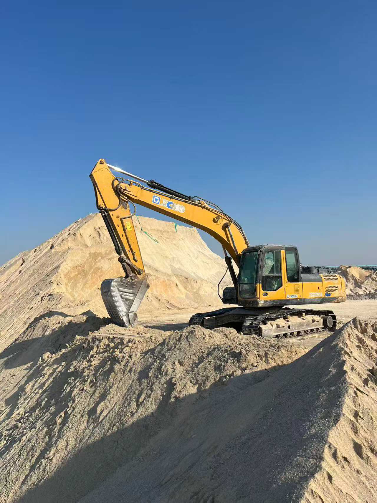 Used XCMG XE215 Excavator 2014 Model / 5