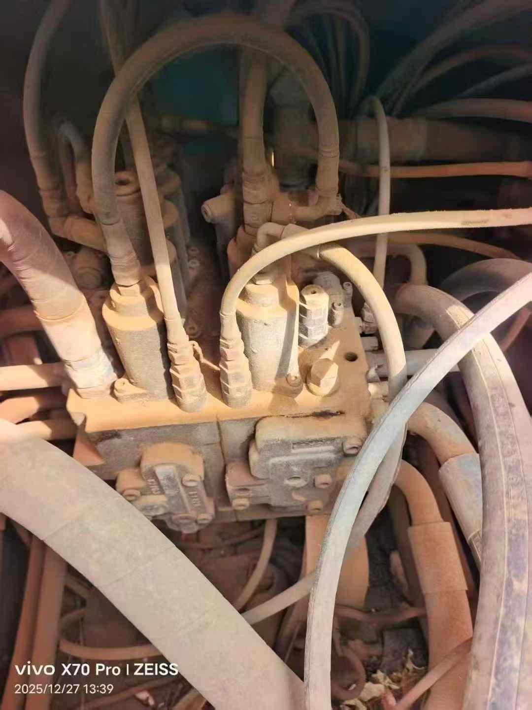 Used Kobelco SK330 Excavator 2014 Model / 4