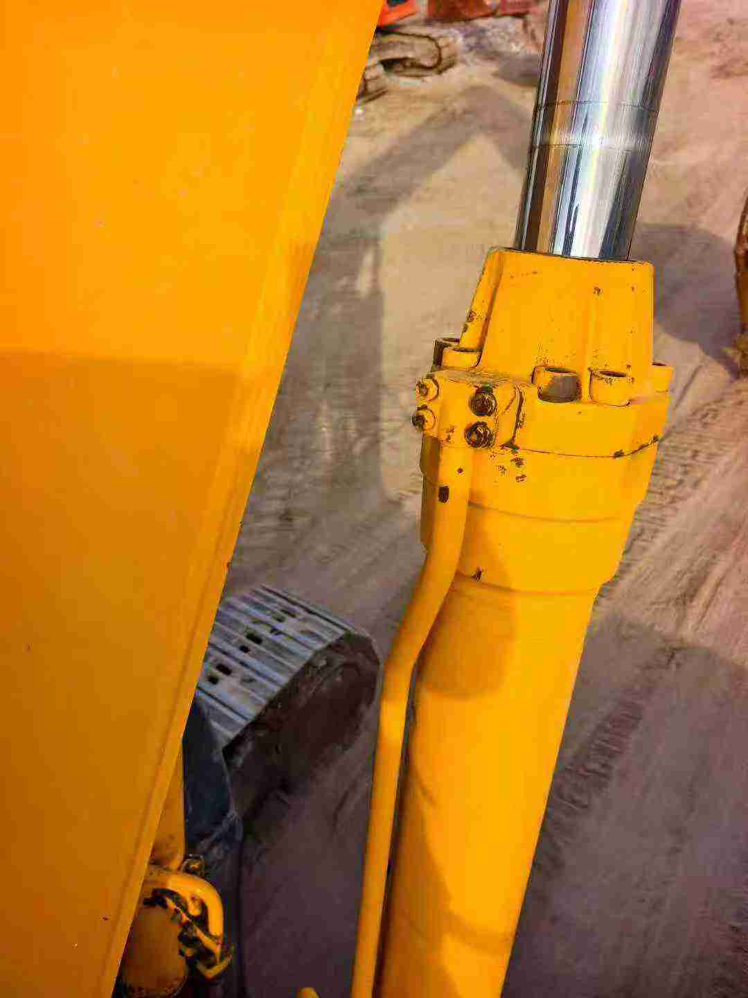 Used Hyundai XDL65 Excavator 2016 Model / 3