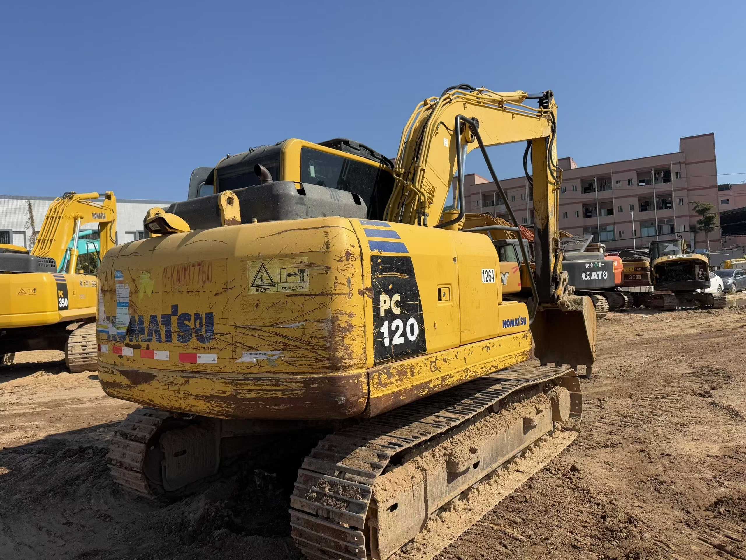 Used Komatsu PC120-8 Excavator 2016 Model / 3