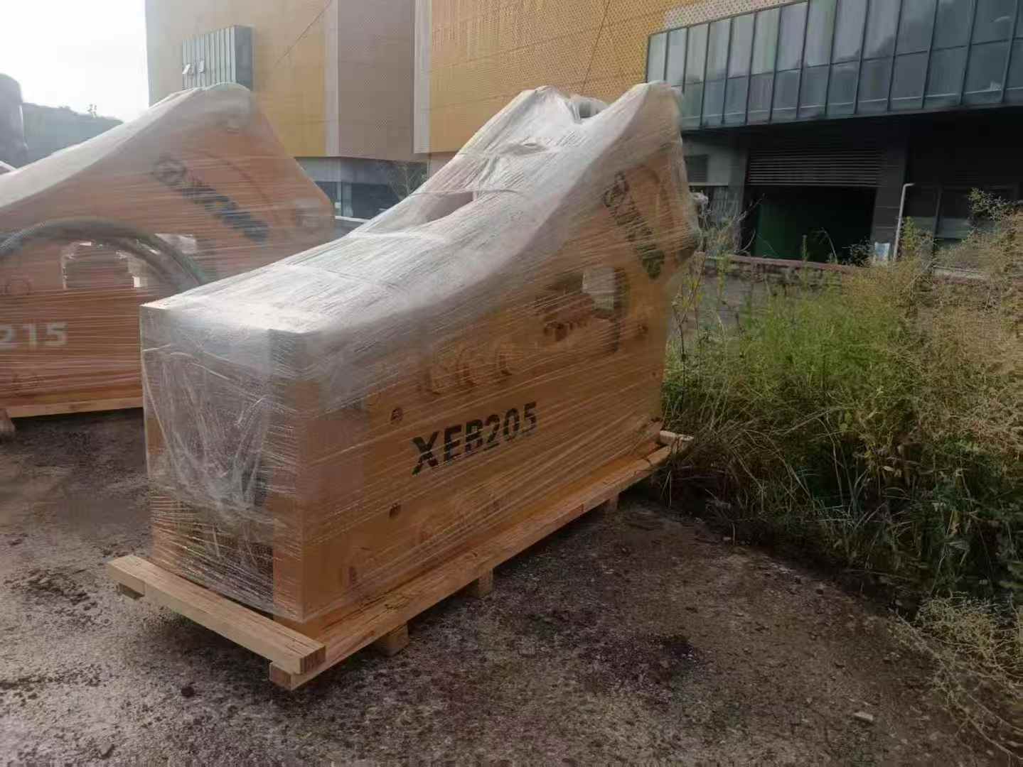 Used XCMG XE205GH Excavator 2016 Model / 3