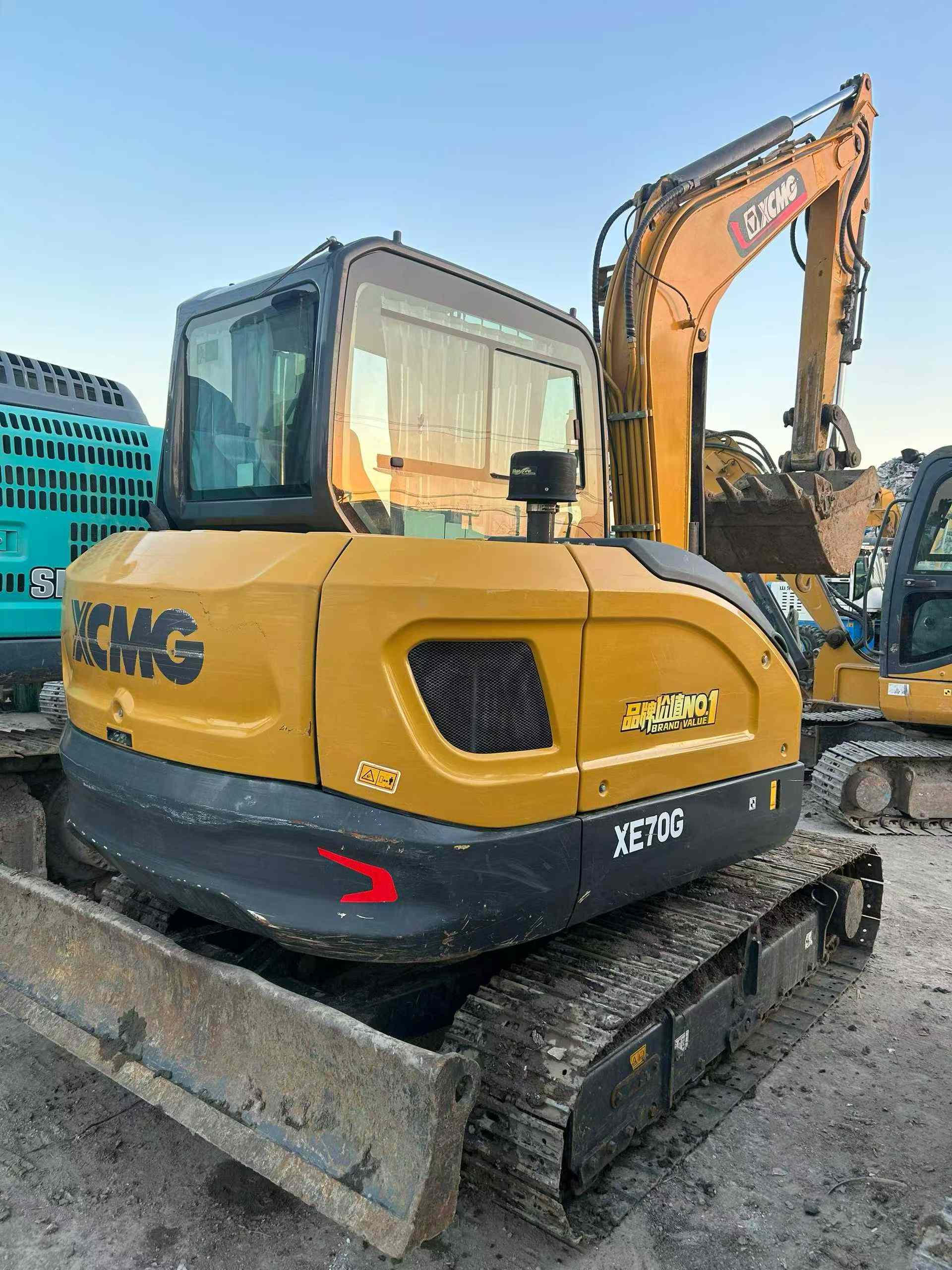 Used XCMG LW200 Excavator 2024 Model / 3