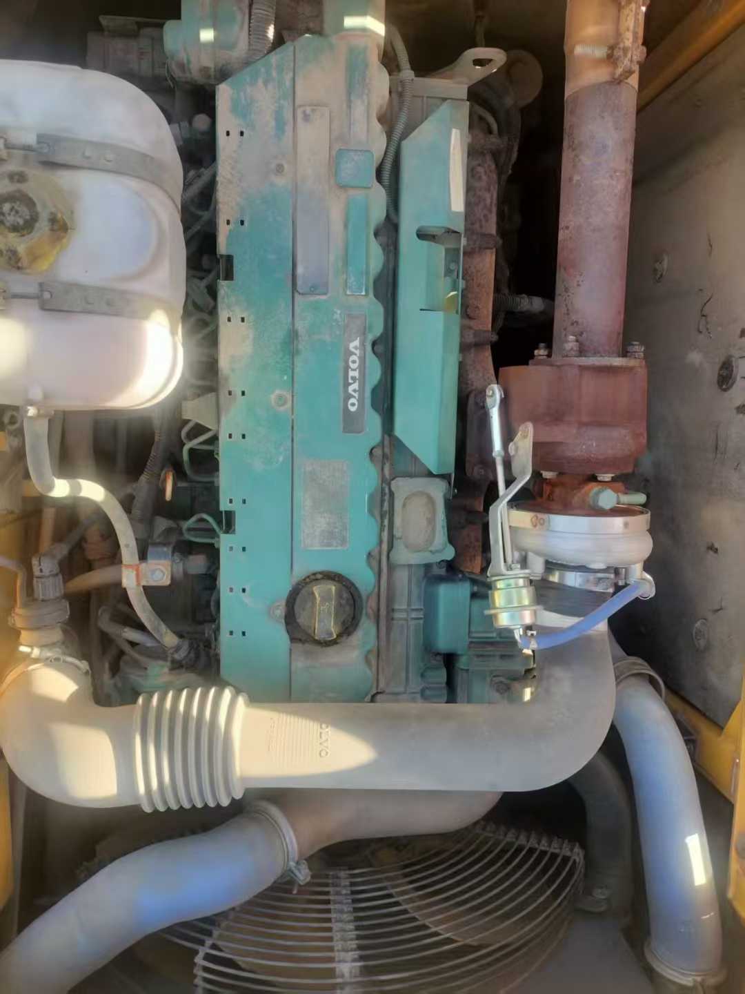 Used Volvo EC210B Excavator 2012 Model / 7