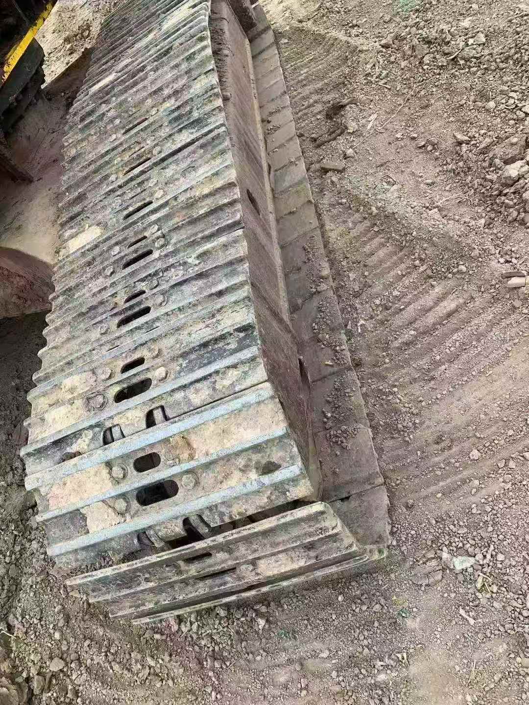 Used Komatsu PC200-8 Excavator 2015 Model / 8