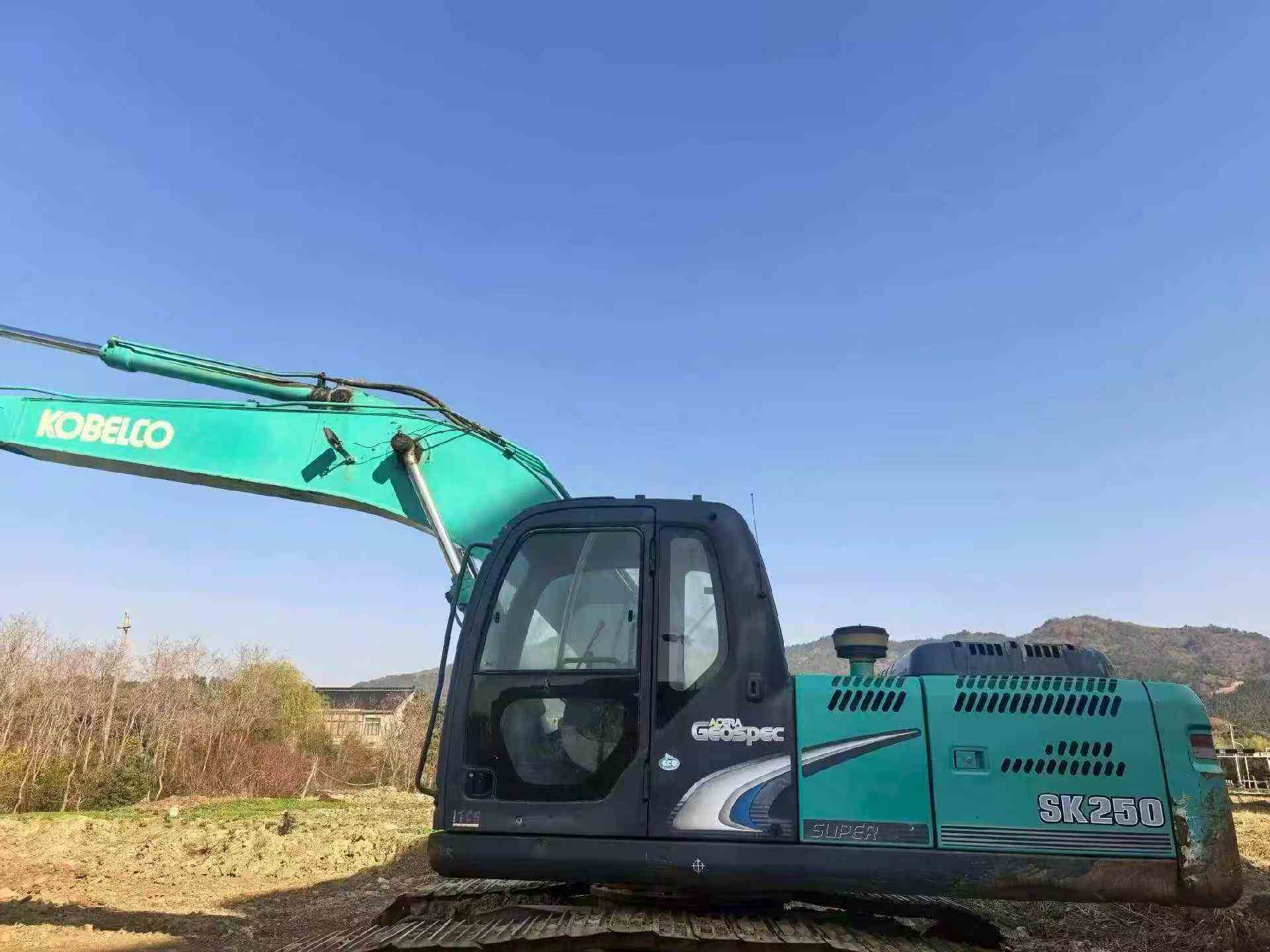 Used Kobelco SK210LC Excavator 2014 Model / 2