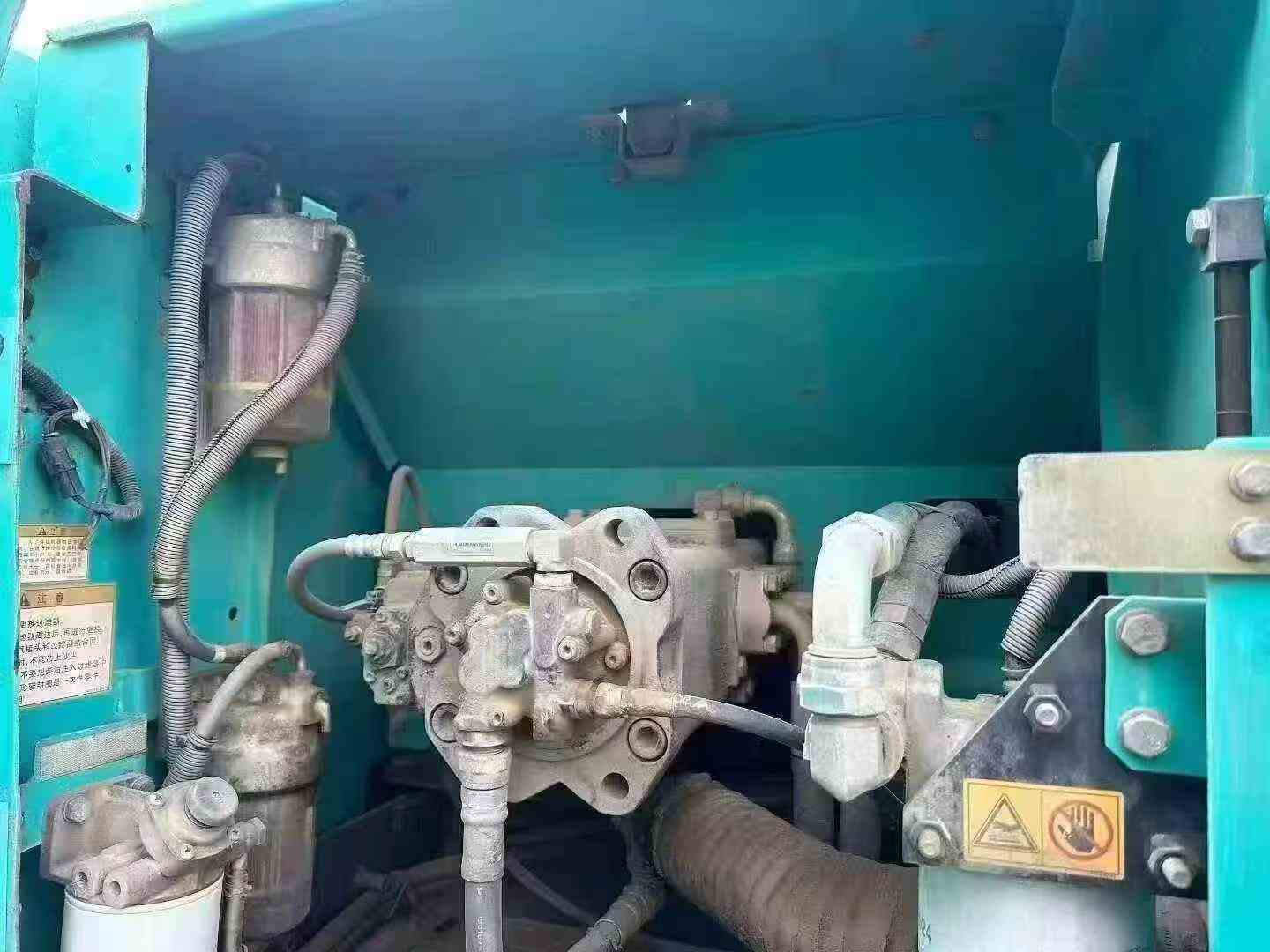 Used Kobelco SK210LC Excavator 2014 Model / 3