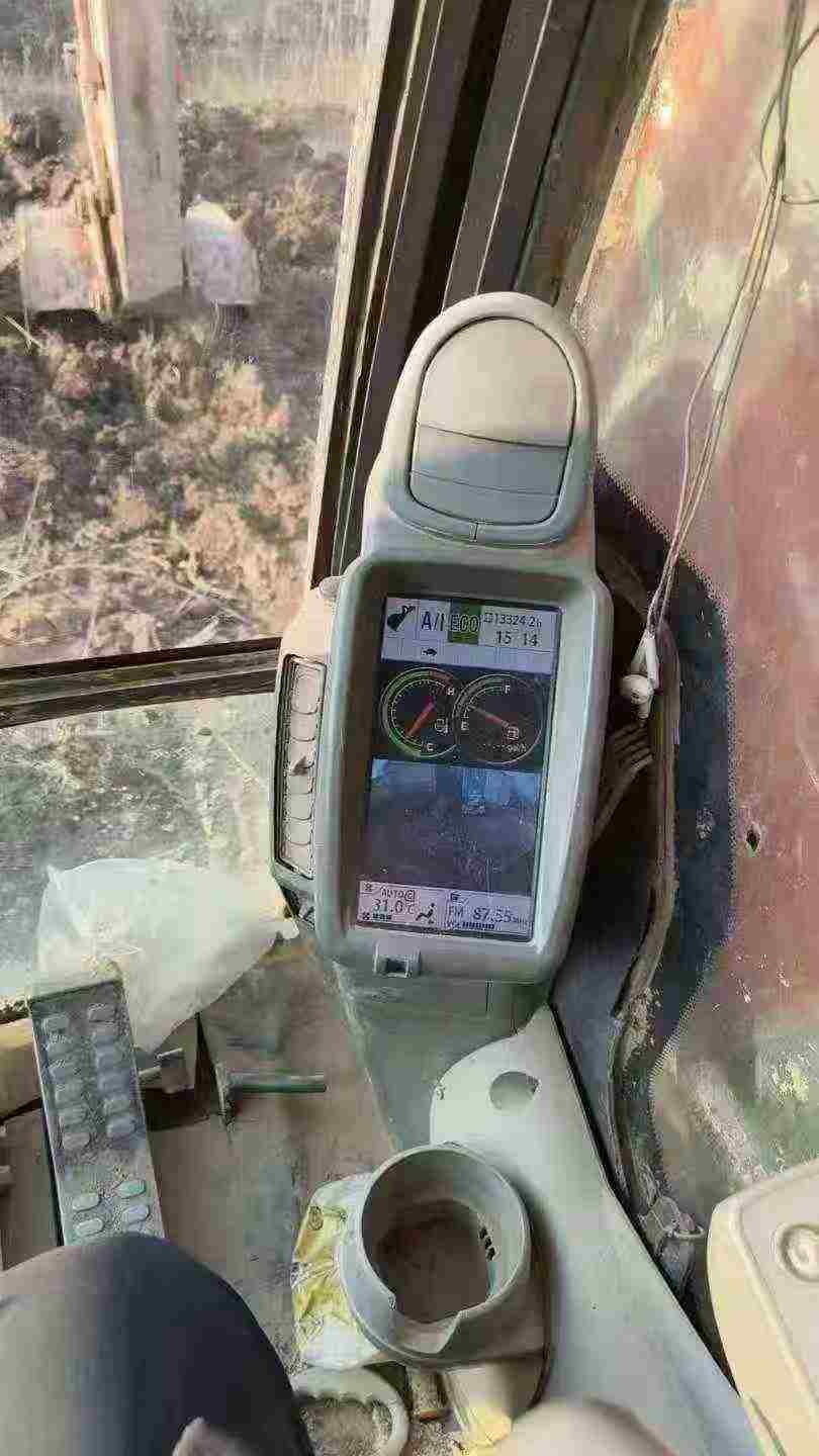 Used Hitachi EX210-5 Excavator 2014 Model / 3