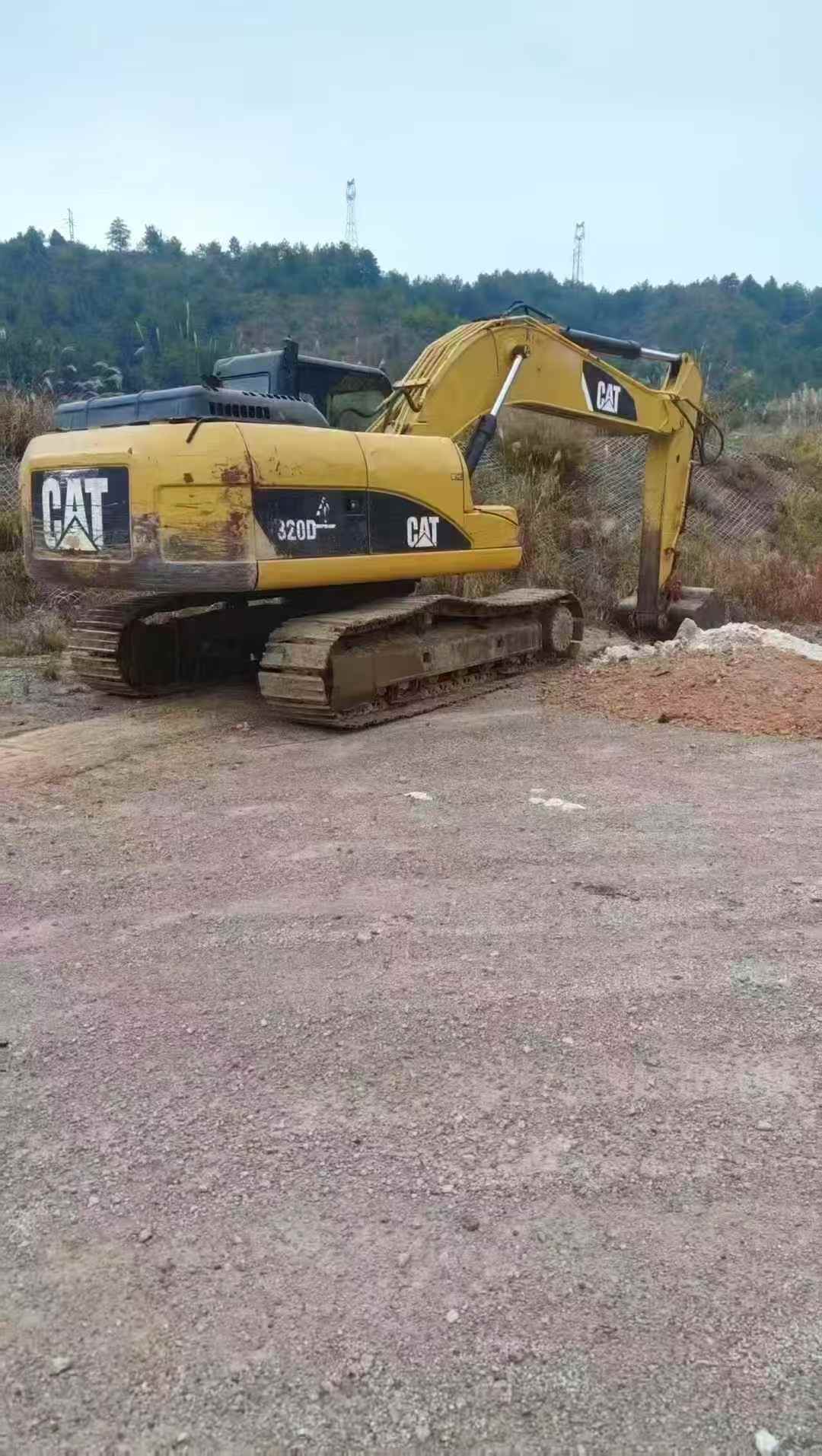 Used Caterpillar 320D Excavator 2014 Model / 3