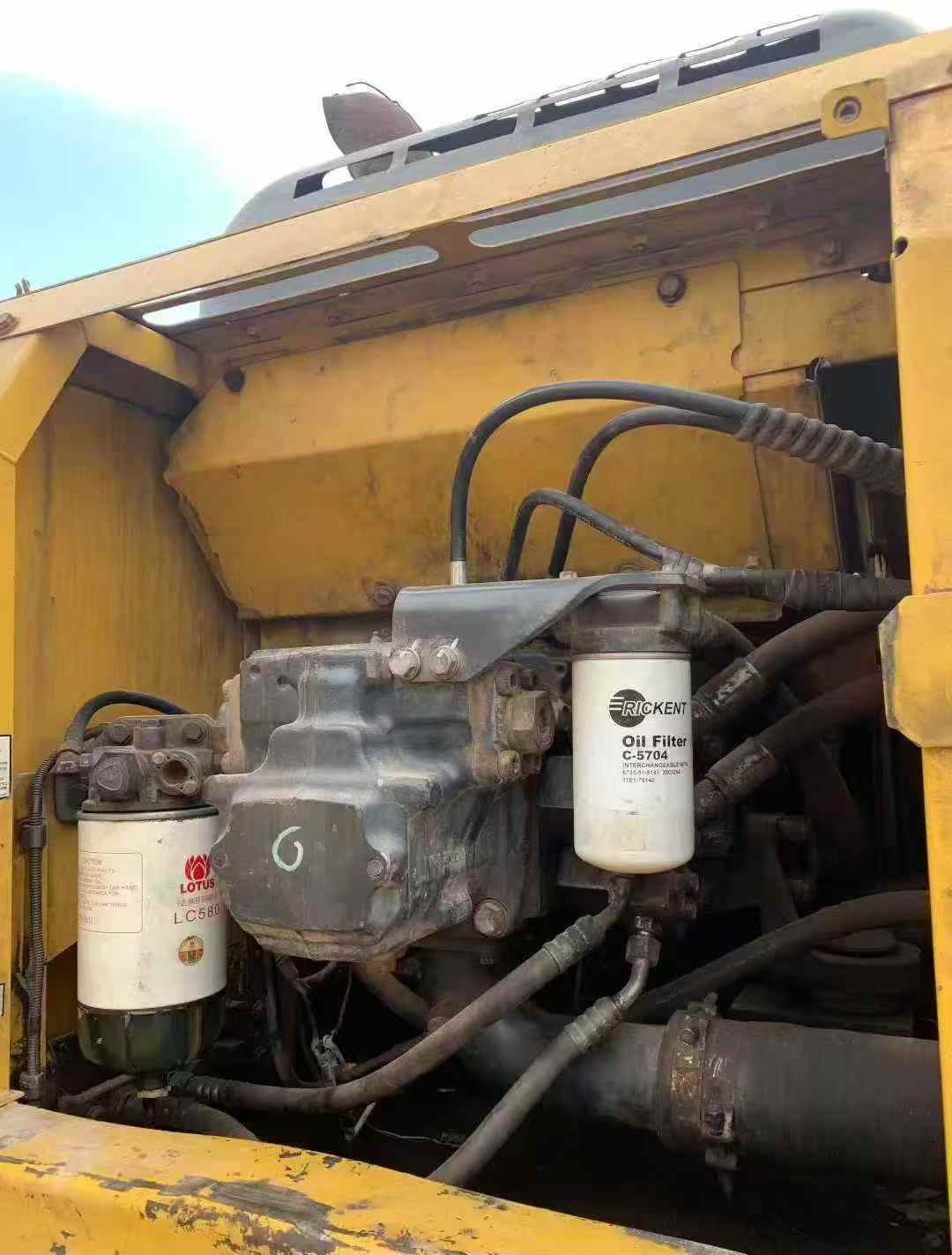 Used Komatsu PC200-8 Excavator 2015 Model / 6