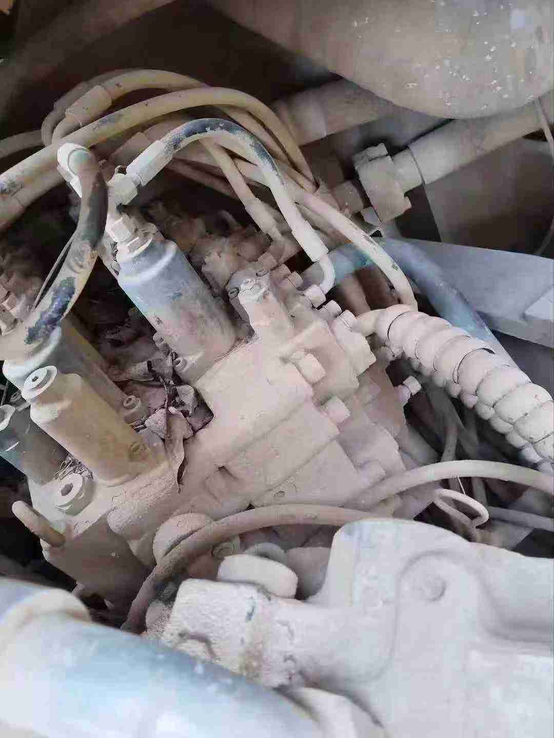 Used Hyundai R215VS Excavator 2018 Model / 6