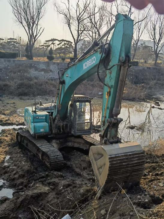 Buy Kobelco SK70 Used Excavator / 1