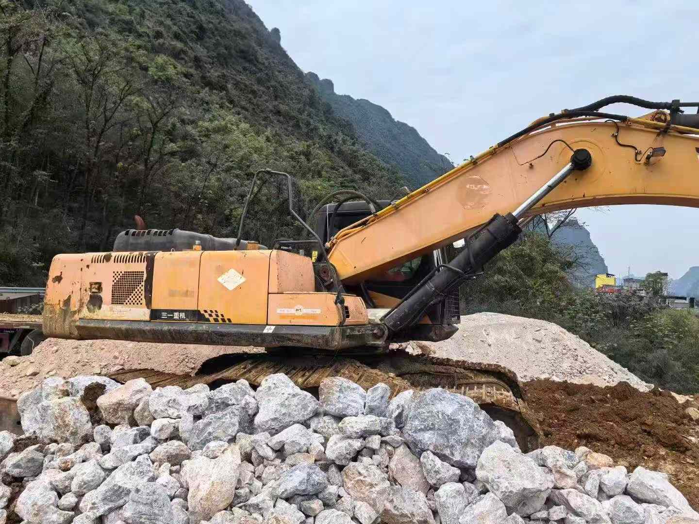 Used Sany SW305K Excavator 2016 Model / 7