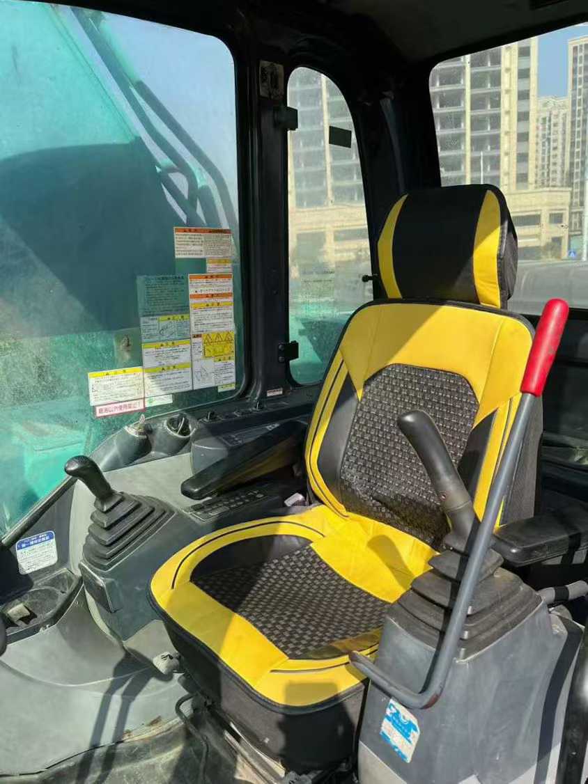 Used Kobelco SK200 Excavator 2018 Model / 3