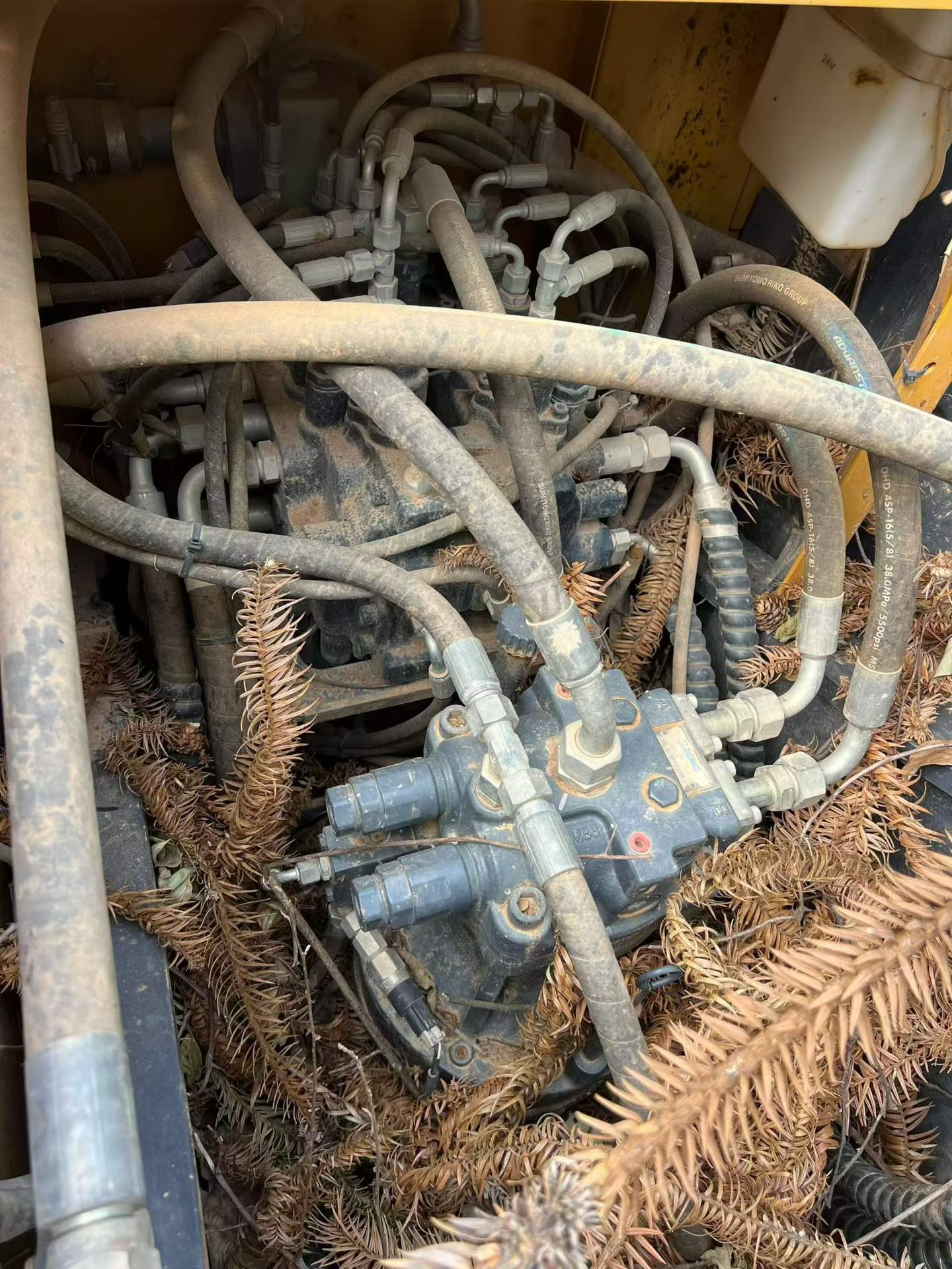 Used XCMG XE135B Excavator 2016 Model / 9