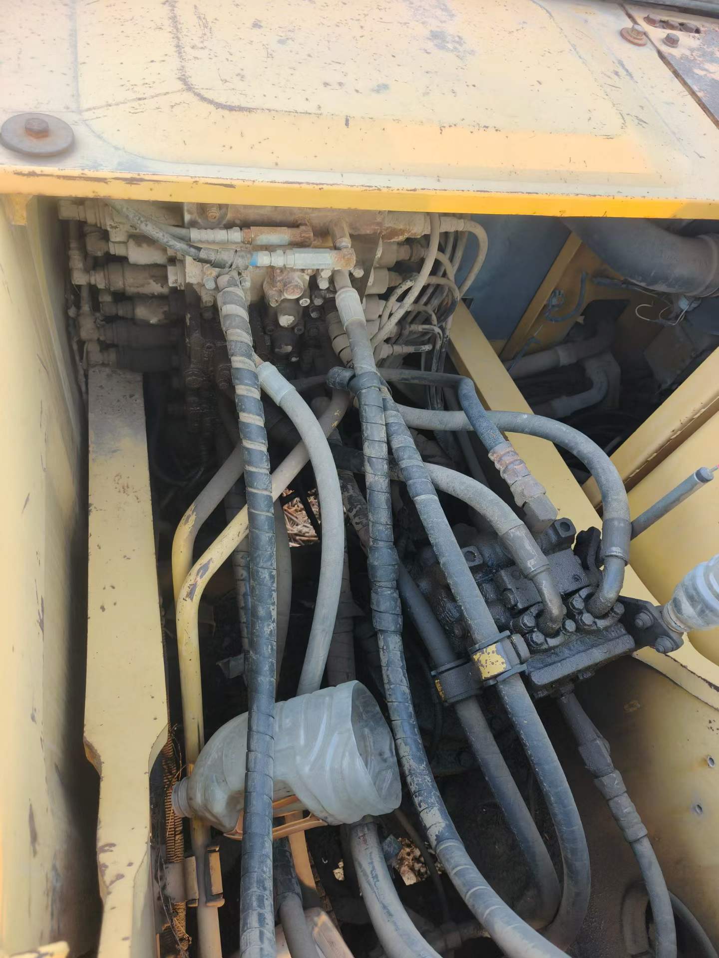 Used Komatsu PW200-7 Excavator 2016 Model / 6