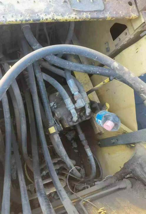 Buy Komatsu PC220-8 Used Excavator / 1