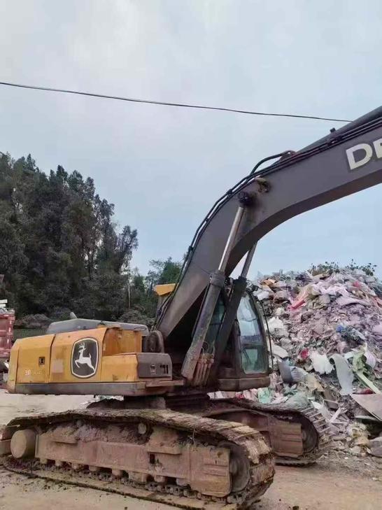 Buy JohnDeere E240 Used Excavator / 1