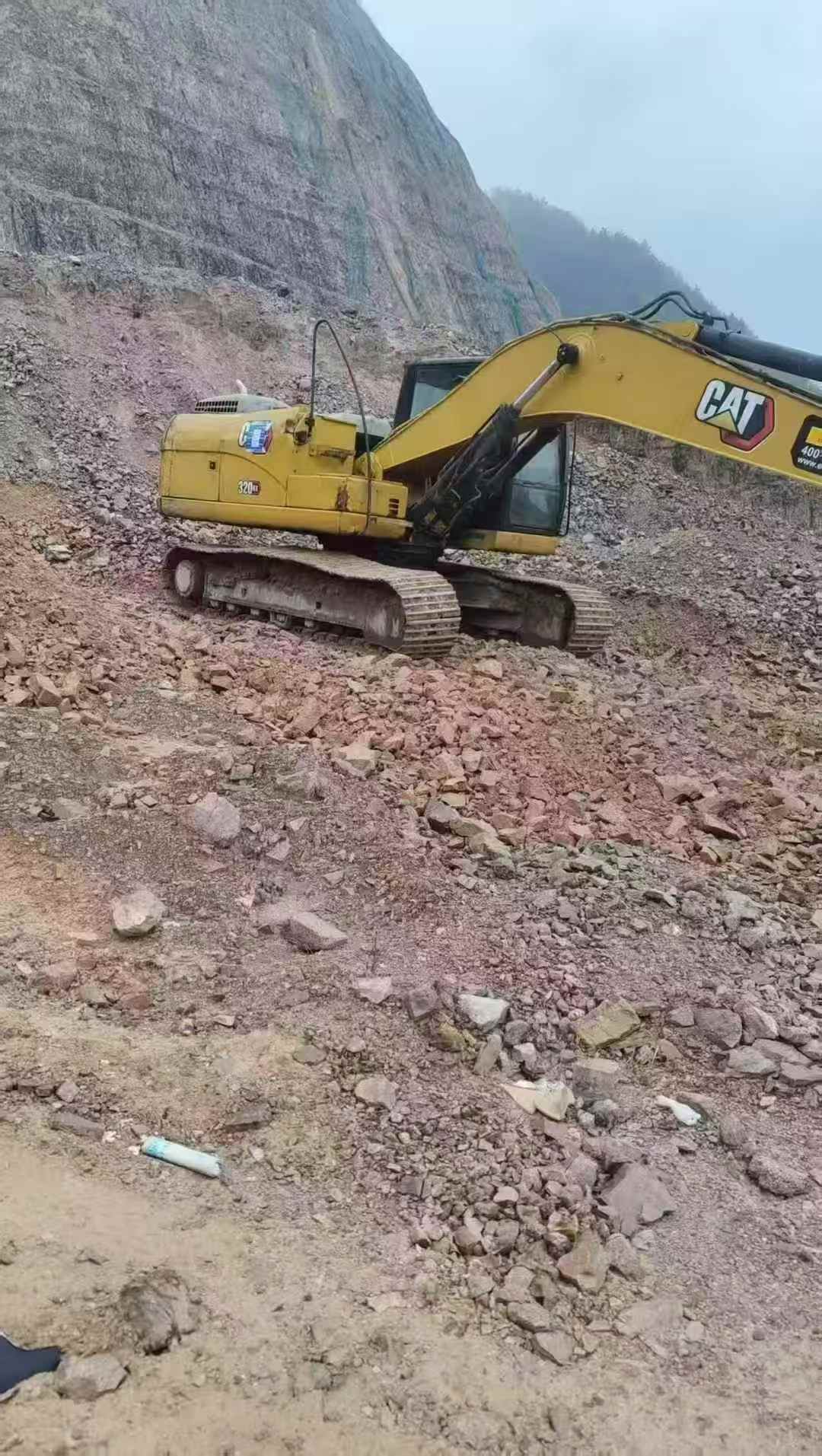 Used Caterpillar 320DGC Excavator 2021 Model / 3