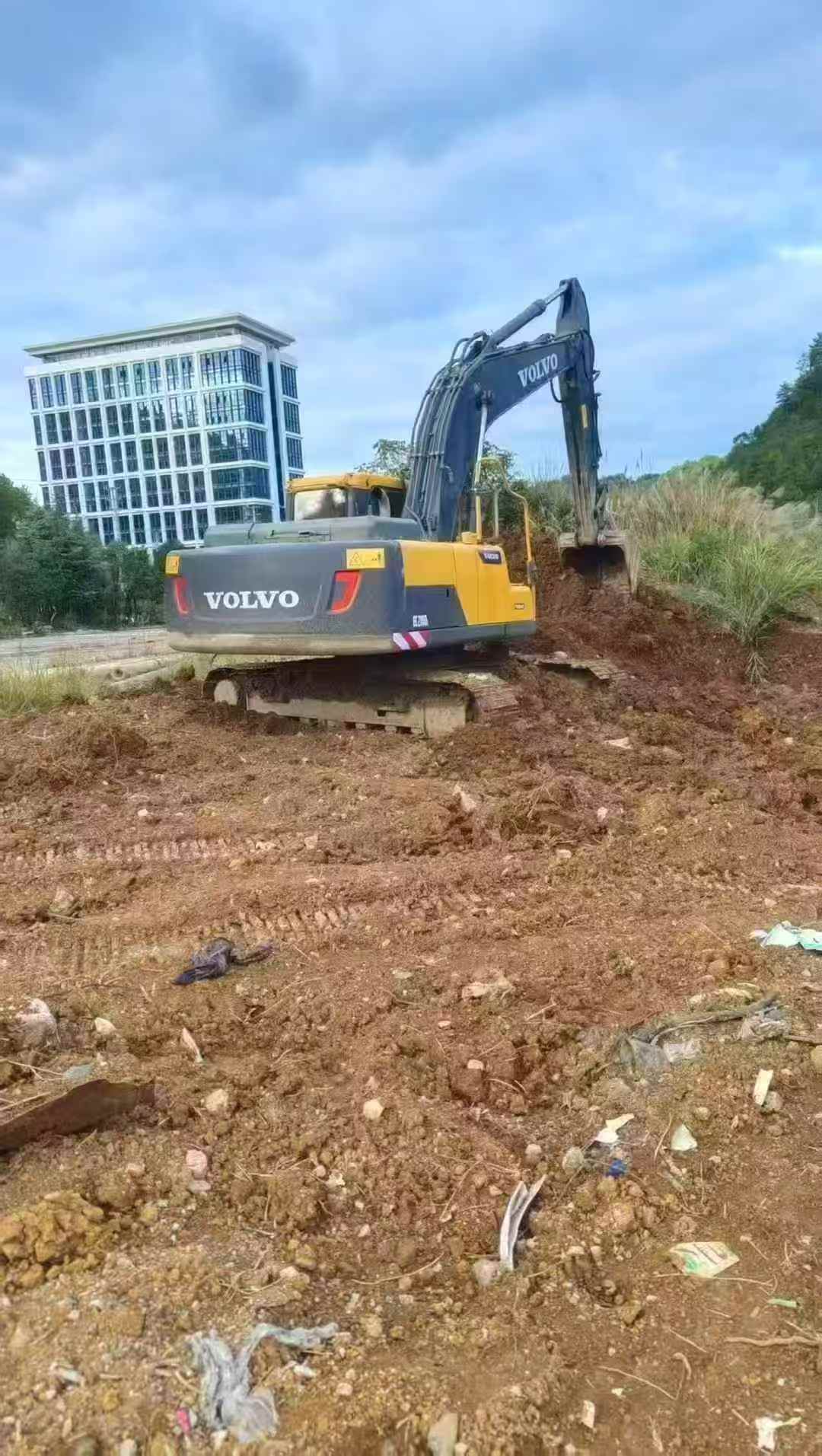 Used Volvo EW210C Excavator 2019 Model / 3