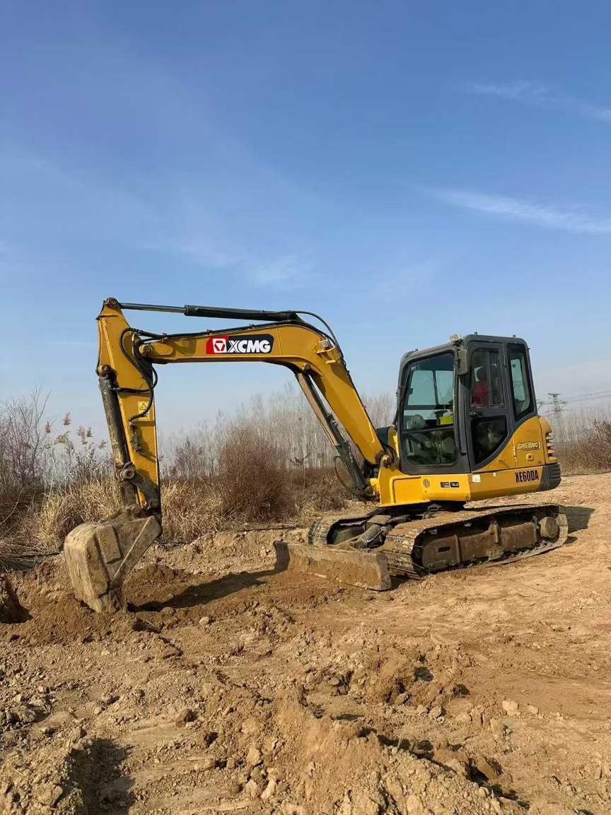 Used XCMG XE60 Excavator 2016 Model / 2