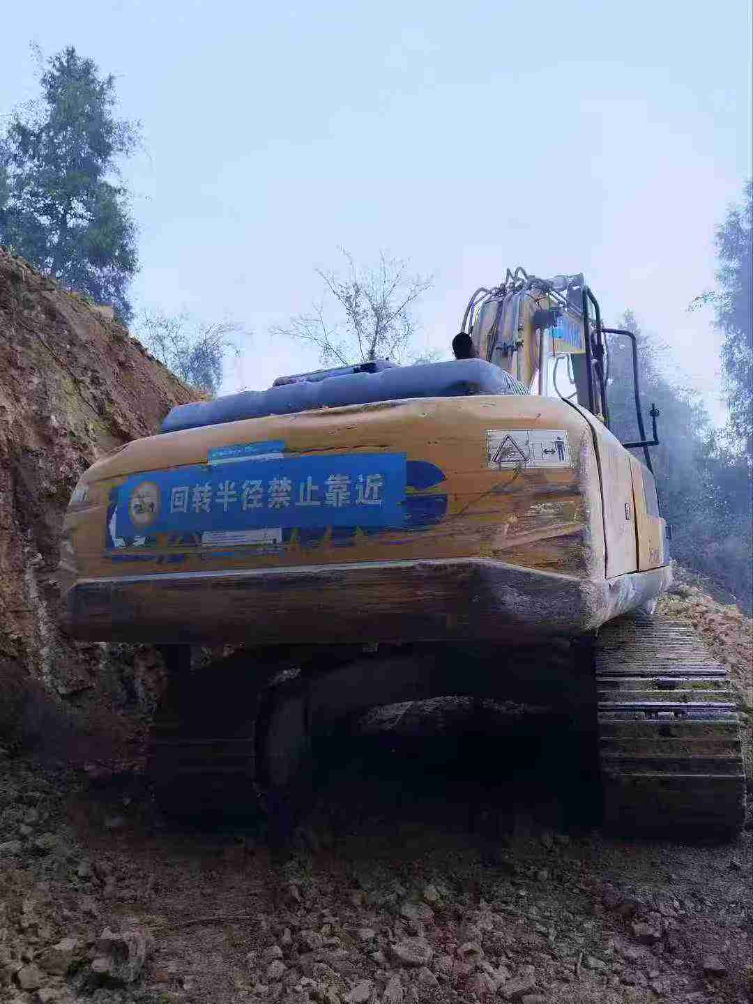 Used Hyundai R215VS Excavator 2018 Model / 4