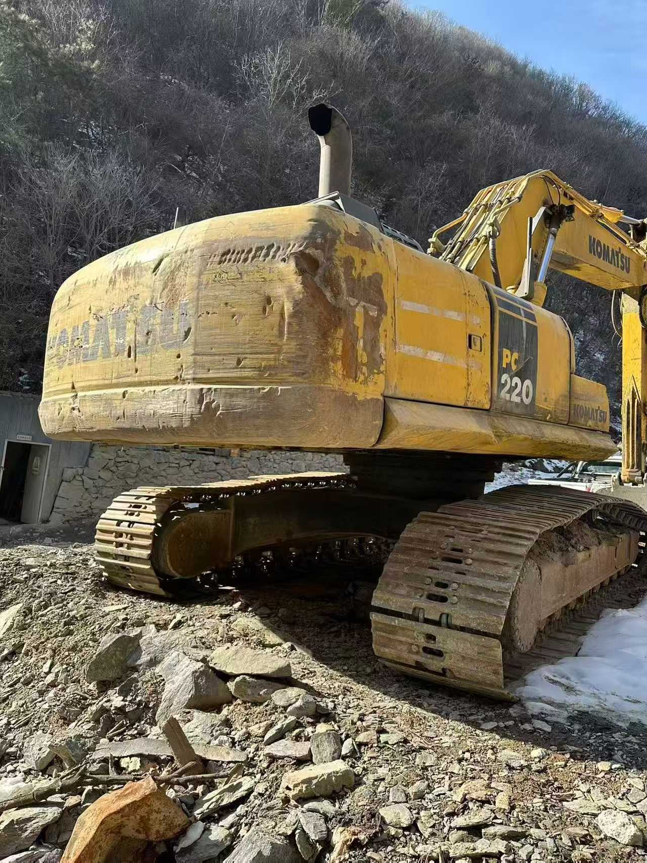 Used Komatsu PC220-8 Excavator 2021 Model / 4