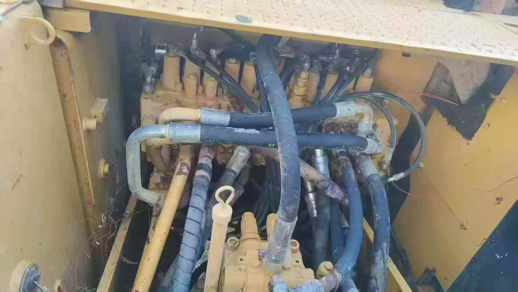 Used Caterpillar 323 Excavator 2013 Model / 3