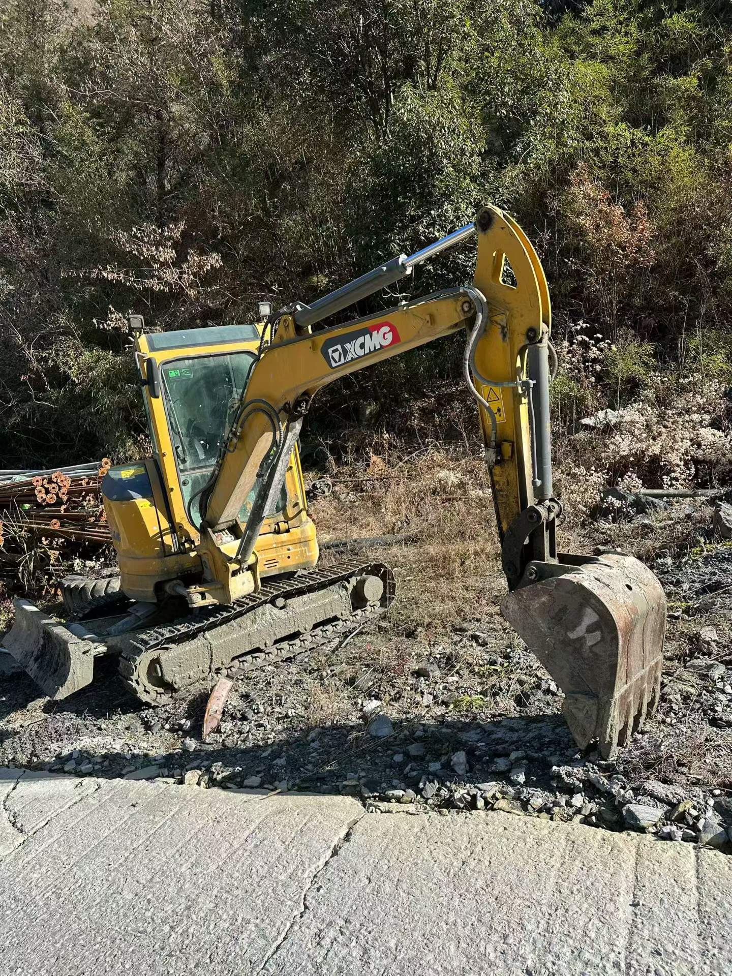 Used XCMG XE35U Excavator 2022 Model / 4