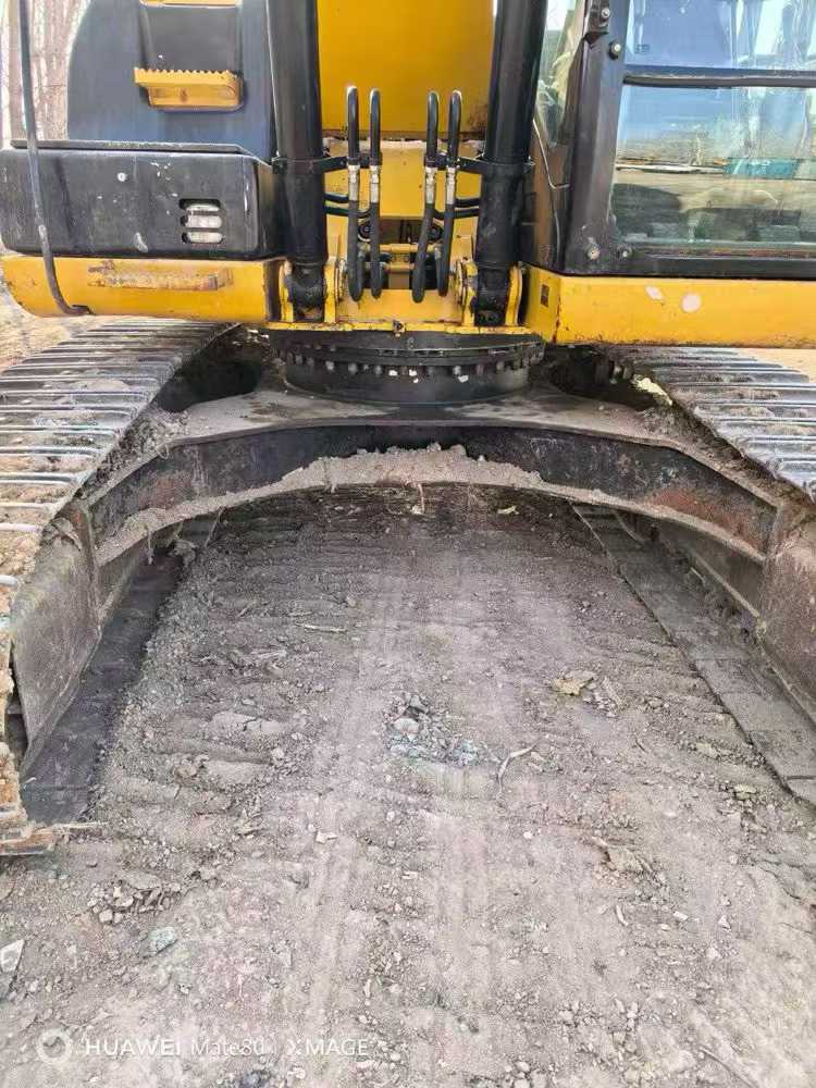 Used Caterpillar 323D2L Excavator 2016 Model / 6