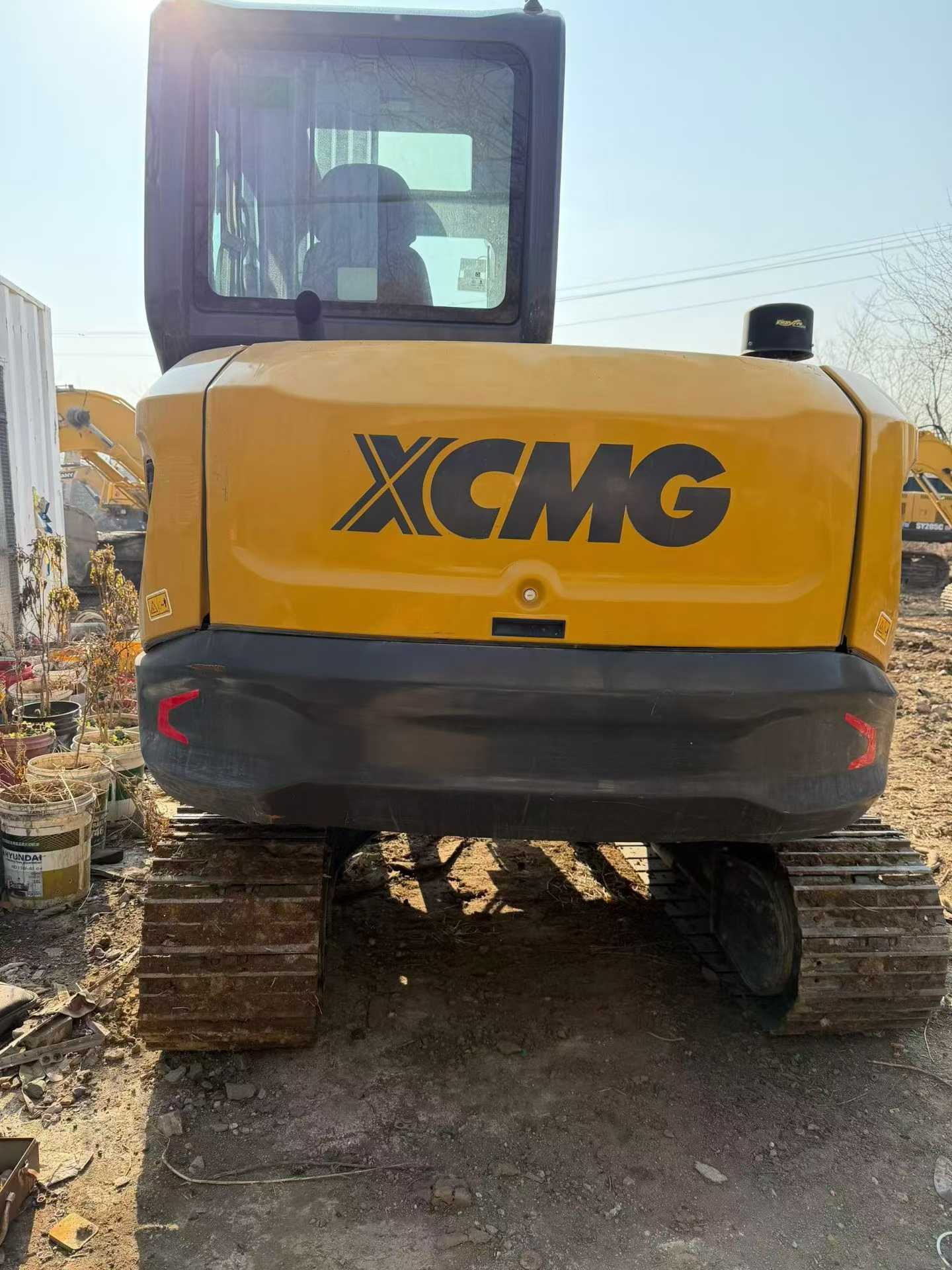 Used XCMG XE60 Excavator 2016 Model / 3