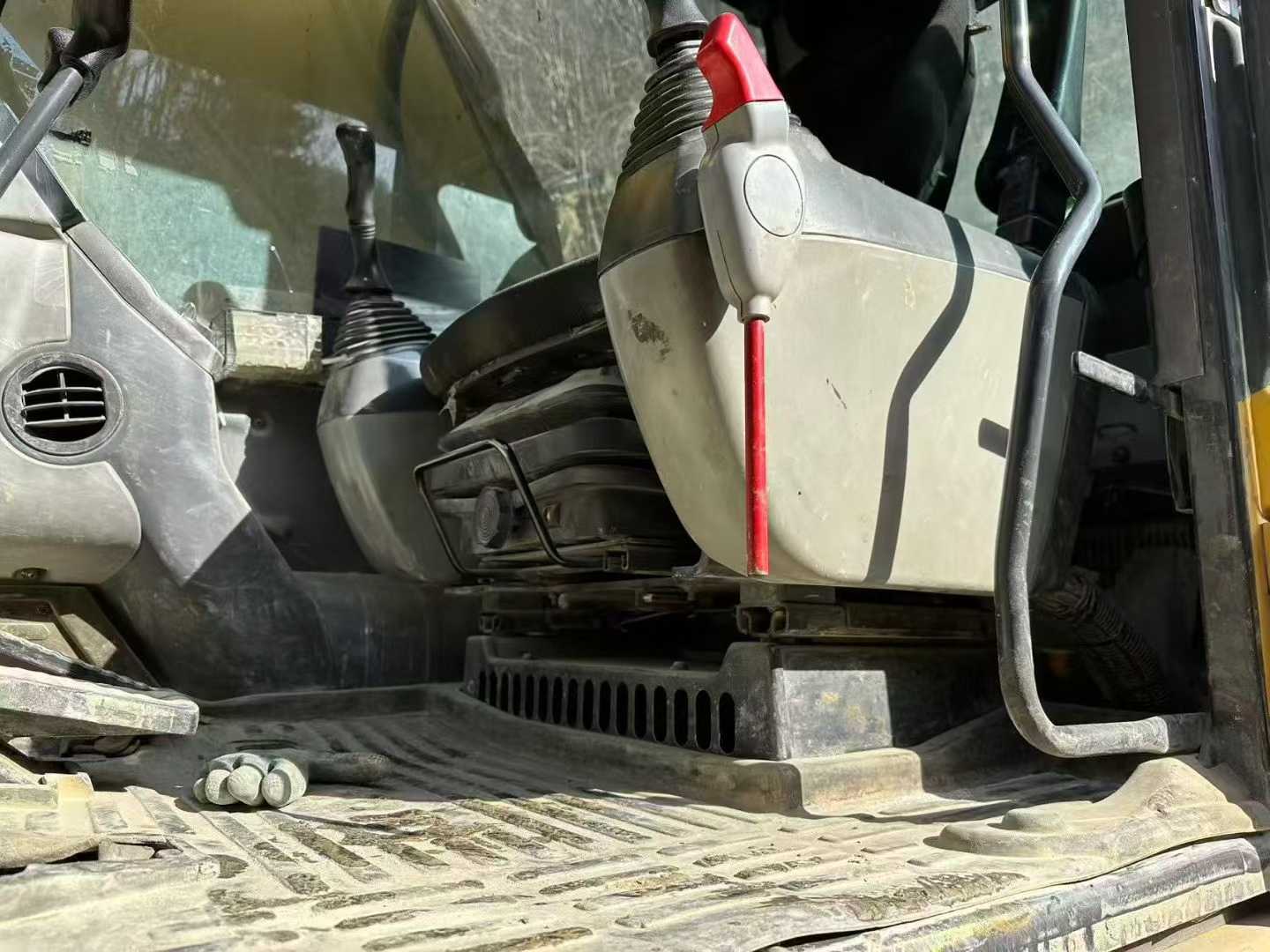 Used Komatsu PC220-8 Excavator 2021 Model / 6