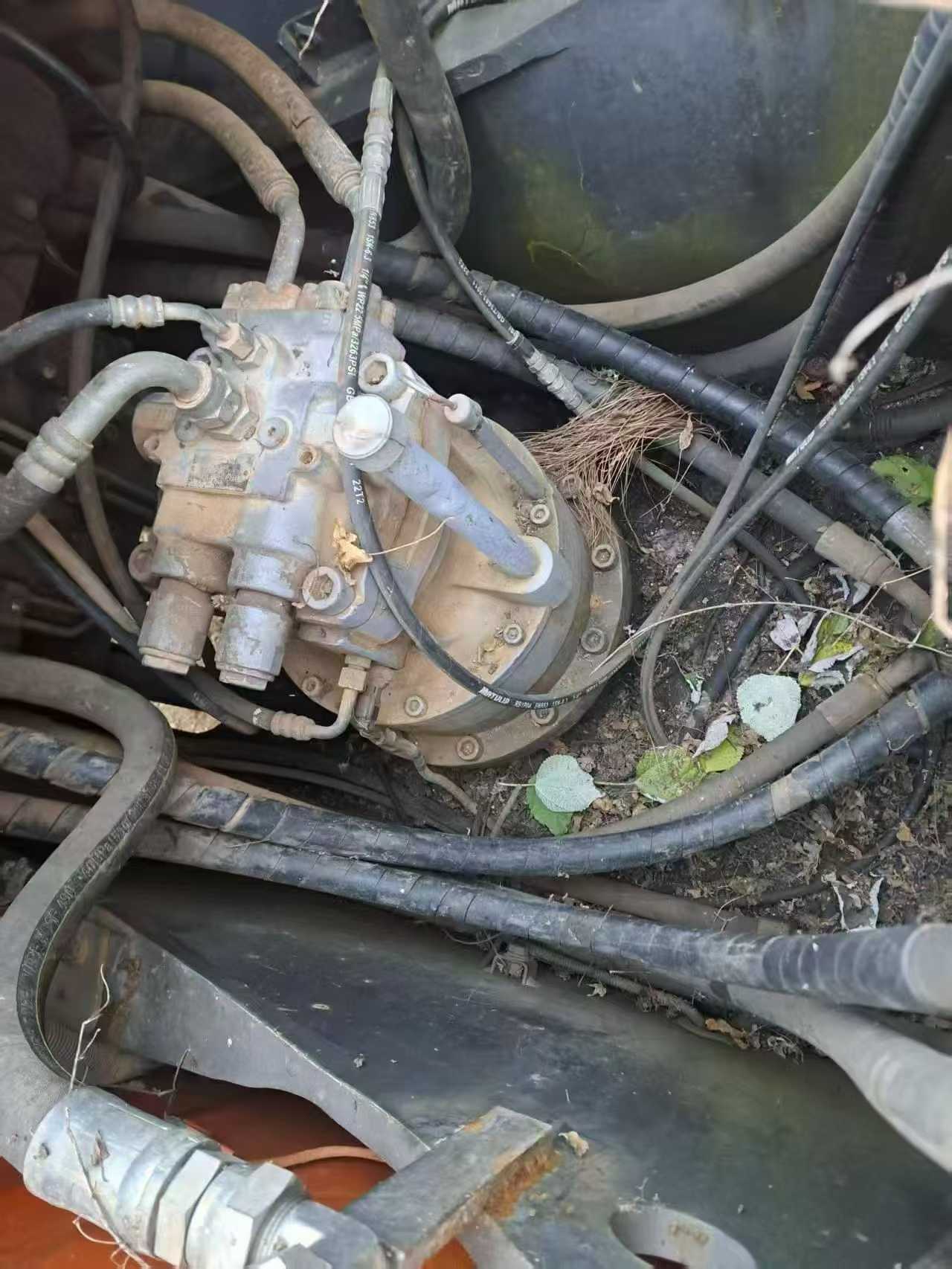 Used Hitachi ZX200-3G Excavator 2013 Model / 8