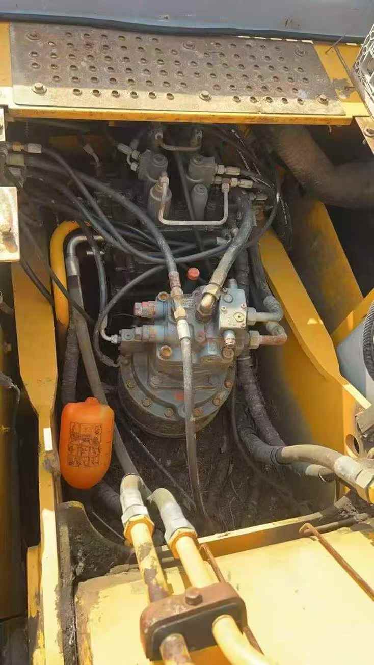 Used XCMG XE215C Excavator 2016 Model / 7