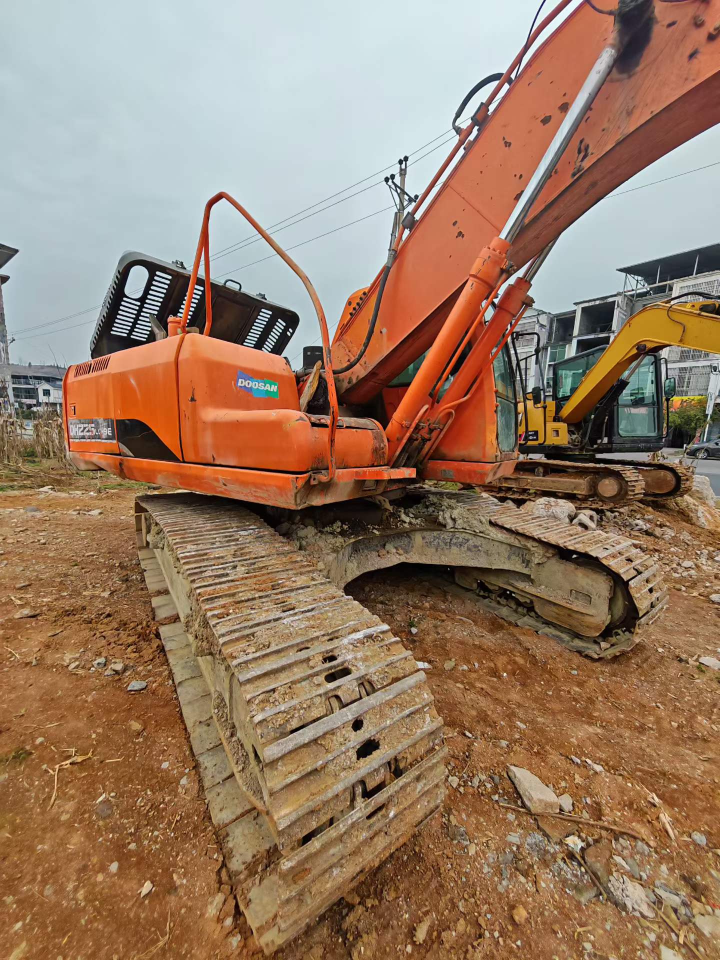 Used Doosan DH220-9E Excavator 2013 Model / 8