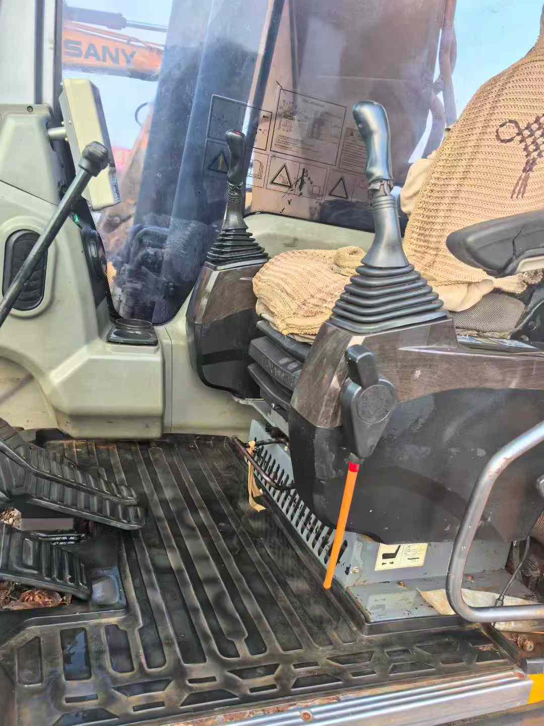 Used Sany SY215C-9 Excavator 2013 Model / 8