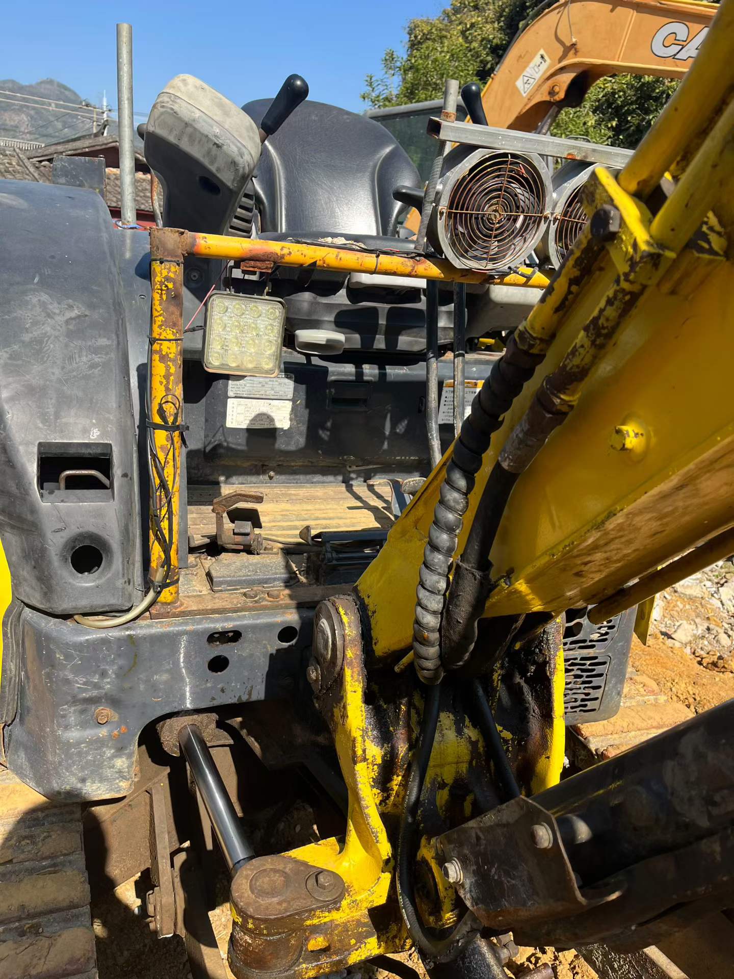 Used Yanmar B27-2 Excavator 2016 Model / 3