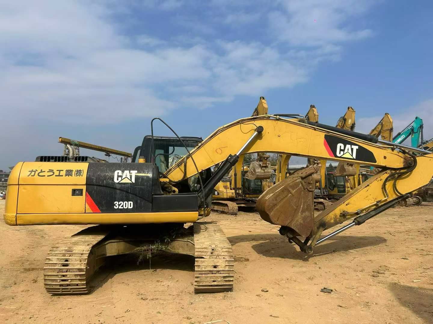 Used Caterpillar 320D Excavator 2016 Model / 2