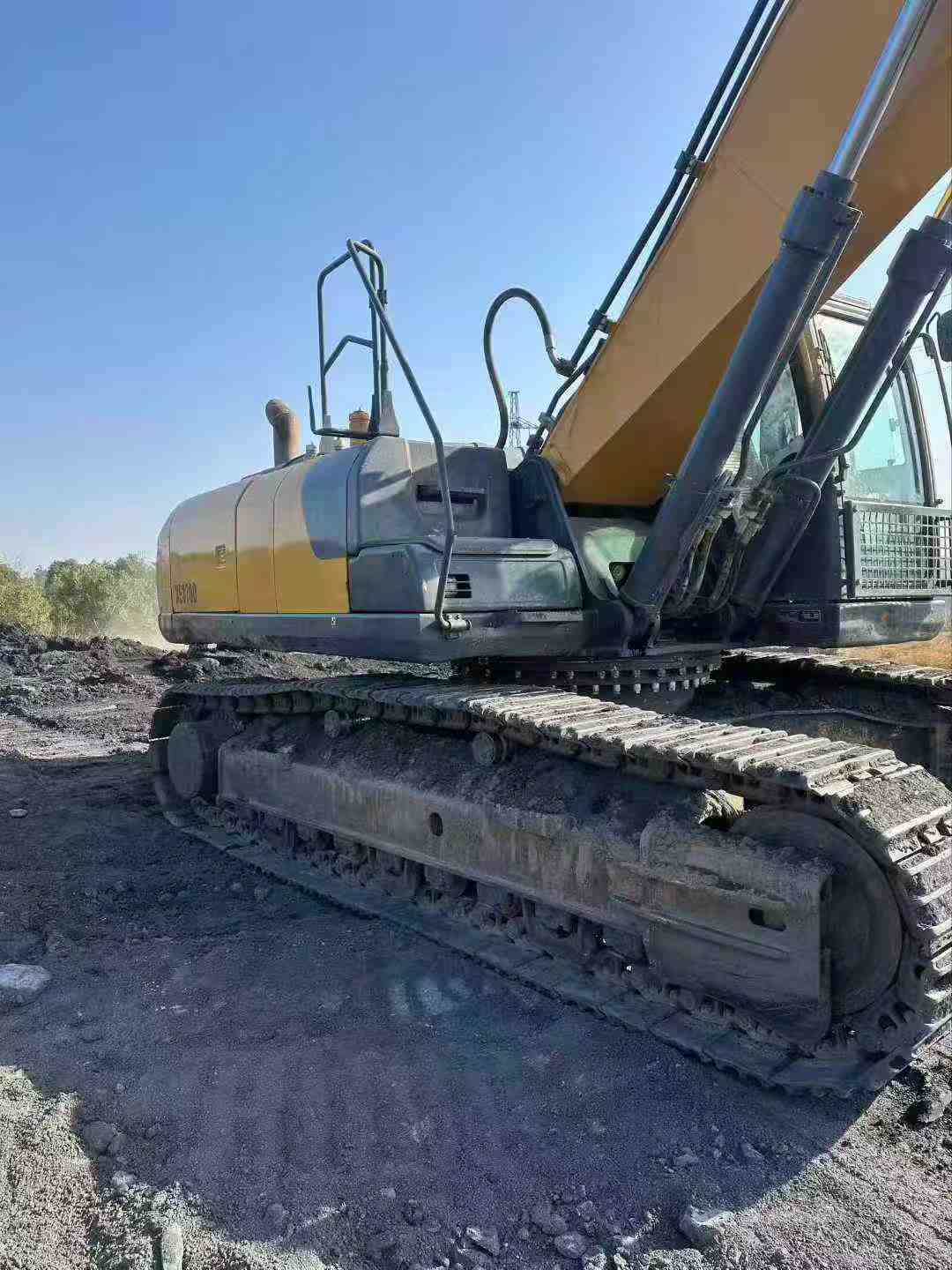 Used XCMG XE370D Excavator 2016 Model / 8