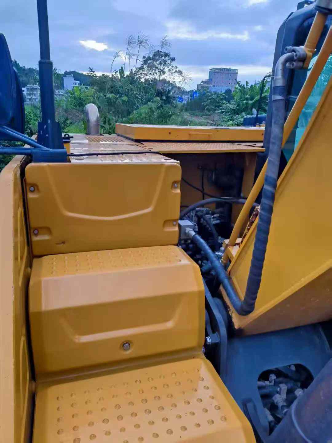 Used XCMG XE135GA Excavator 2023 Model / 3