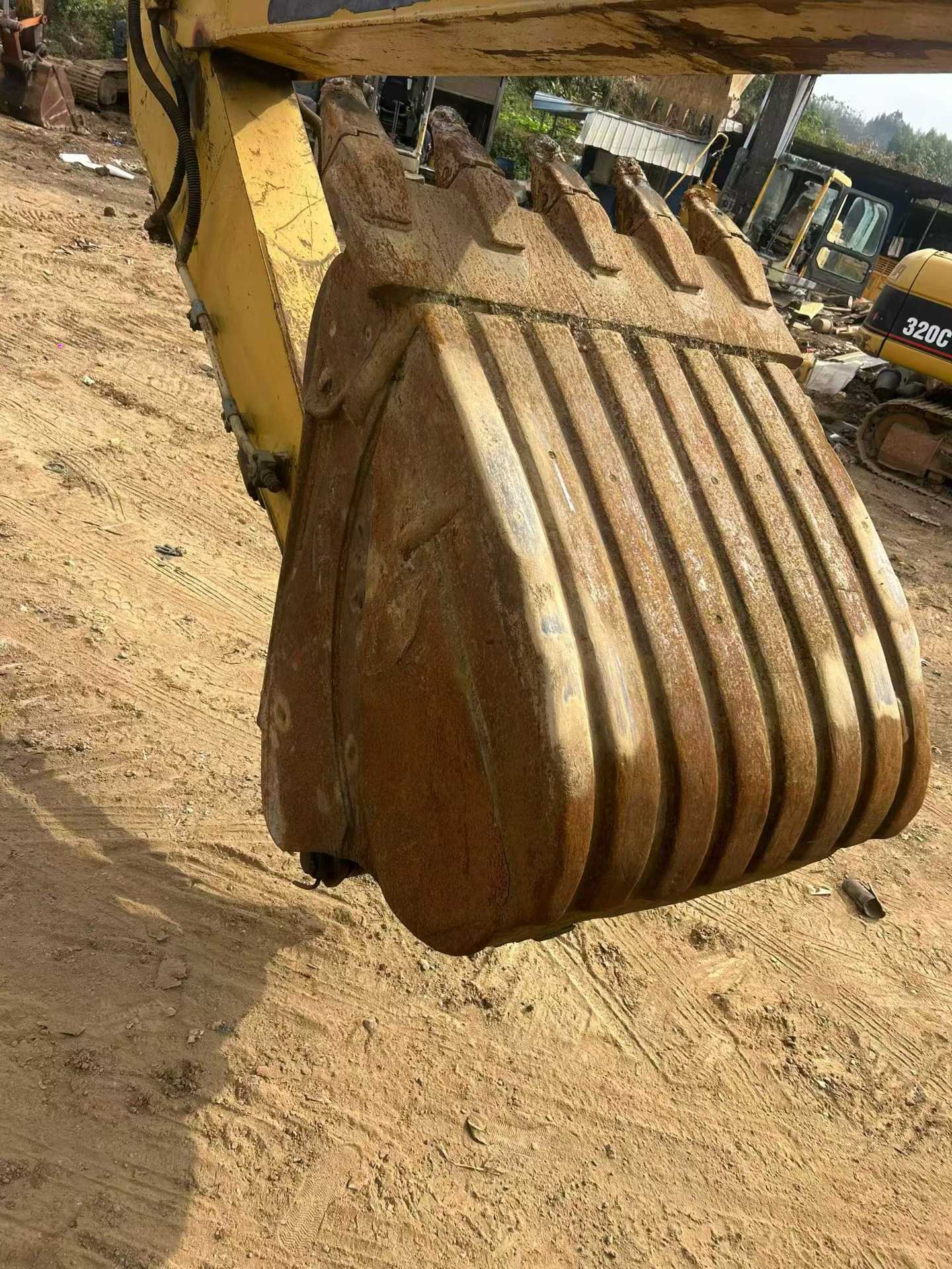 Used Caterpillar 320D Excavator 2016 Model / 3