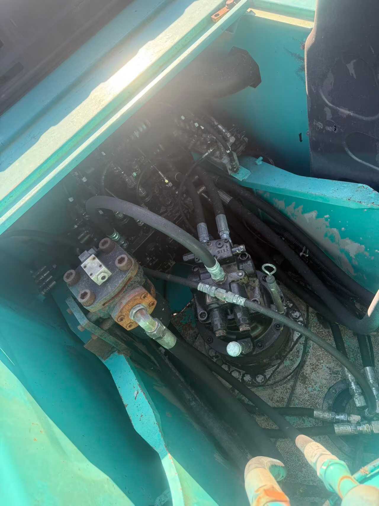 Used Kobelco SK200 Excavator 2011 Model / 9