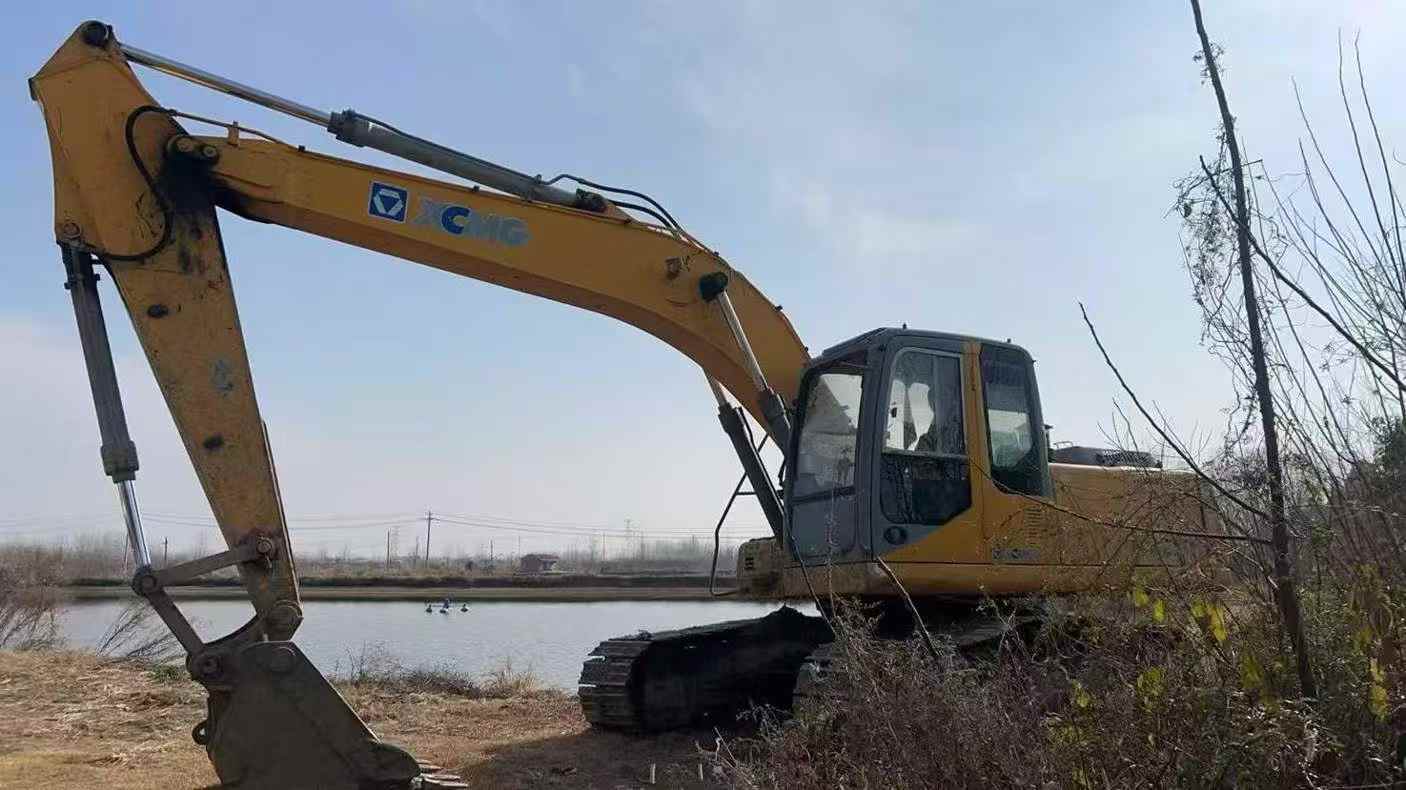 Used XCMG XE215C Excavator 2016 Model / 2