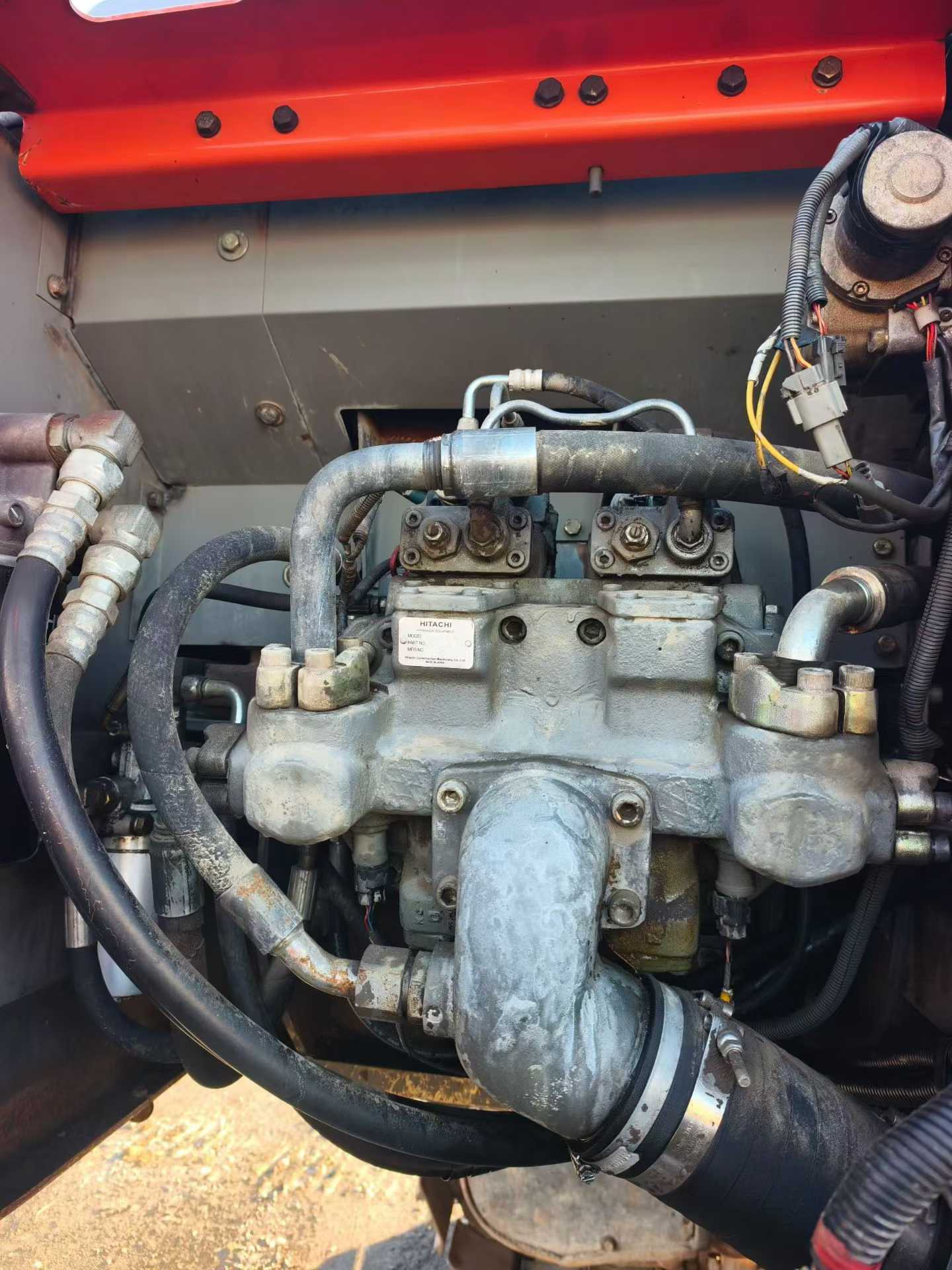 Used Hitachi ZX240-3 Excavator 2016 Model / 3