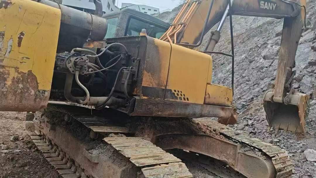 Used Sany SY265C Excavator 2015 Model / 3