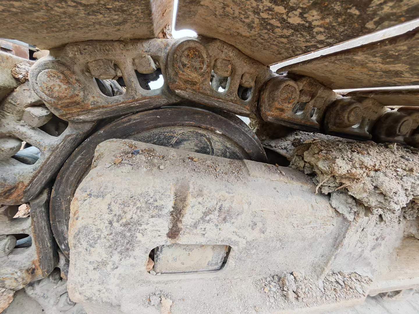 Used Doosan DH220-9E Excavator 2013 Model / 9