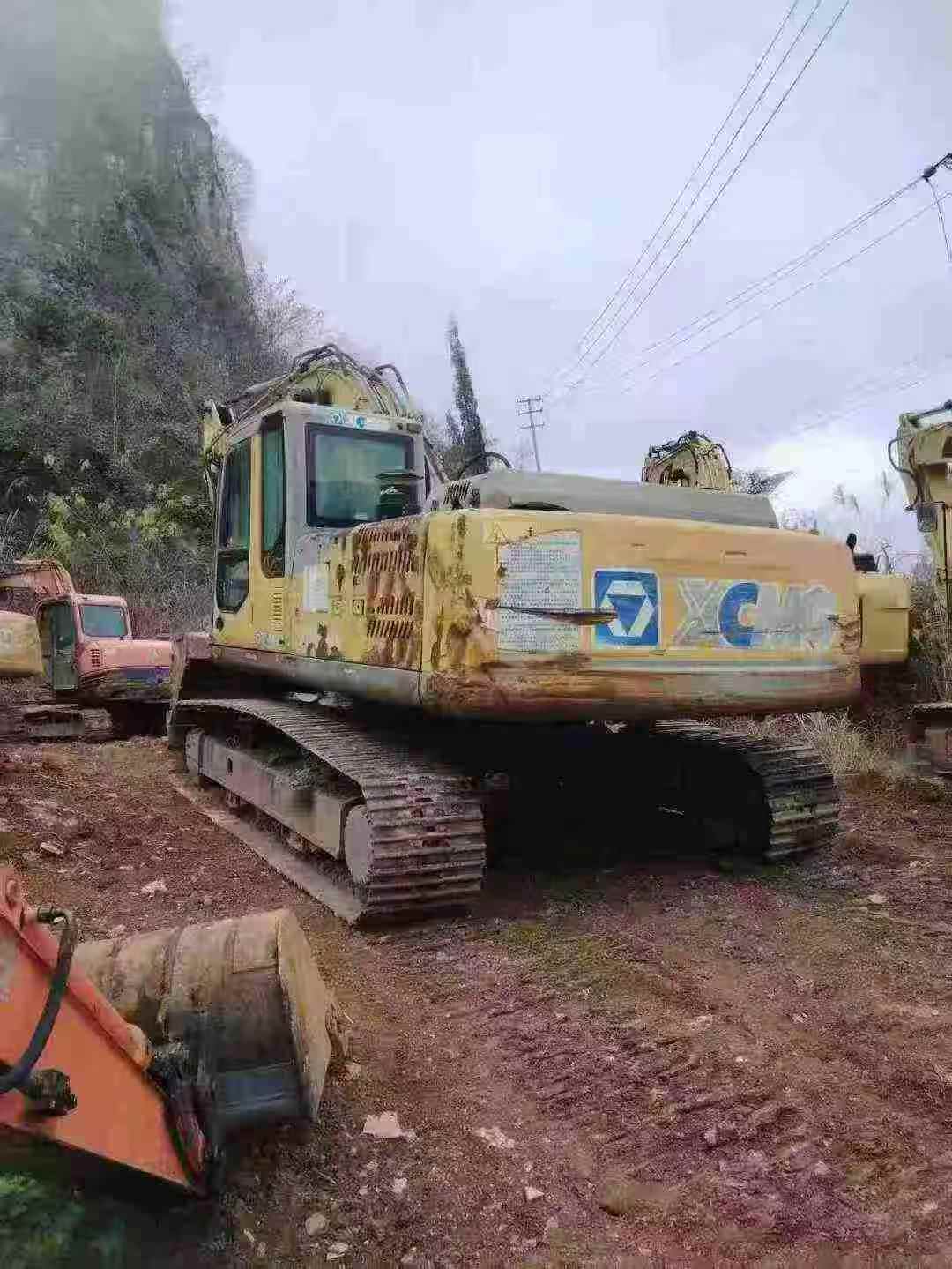 Used XCMG XE265D Excavator 2013 Model / 2