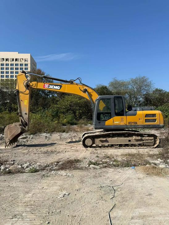 Buy XCMG XE215 Used Excavator / 1