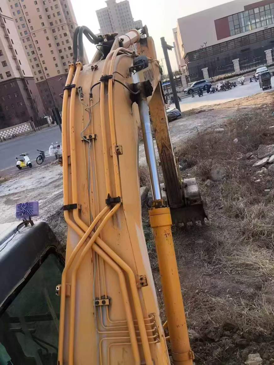 Used Hyundai R215-7 Excavator 2011 Model / 6